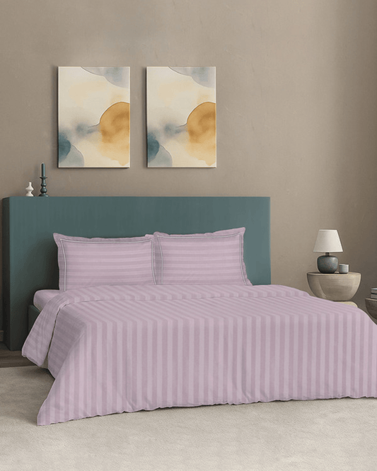 لحاف من القطن بحجم ملكي من Mulberry Living 300TC بنمط خطوط إليزيان بلون وردي كاميو