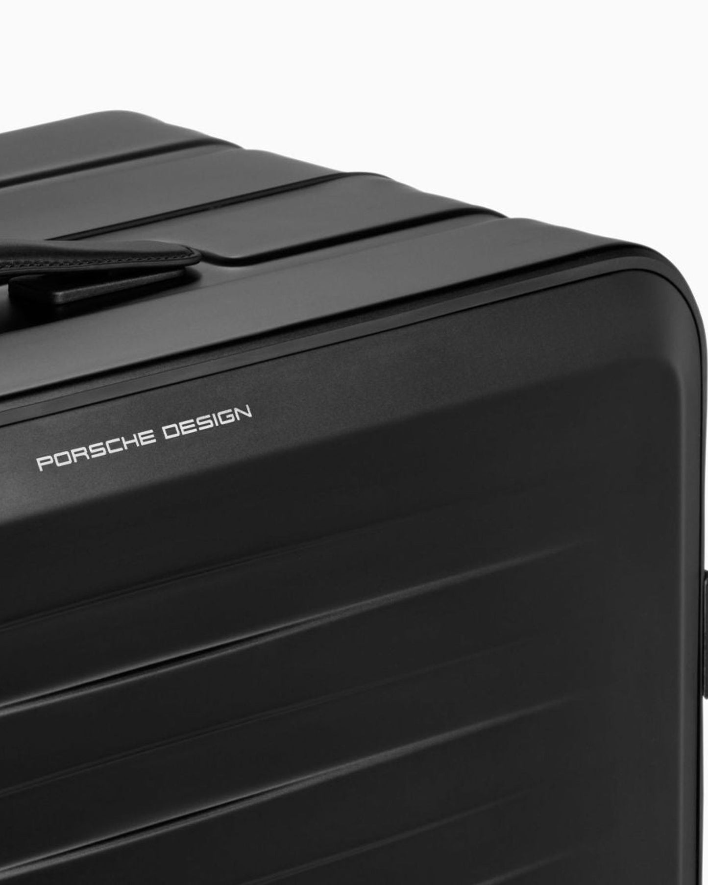 حقيبة أمتعة فاخرة من الألومنيوم بعجلتين من تصميم بورشه رودستر 4