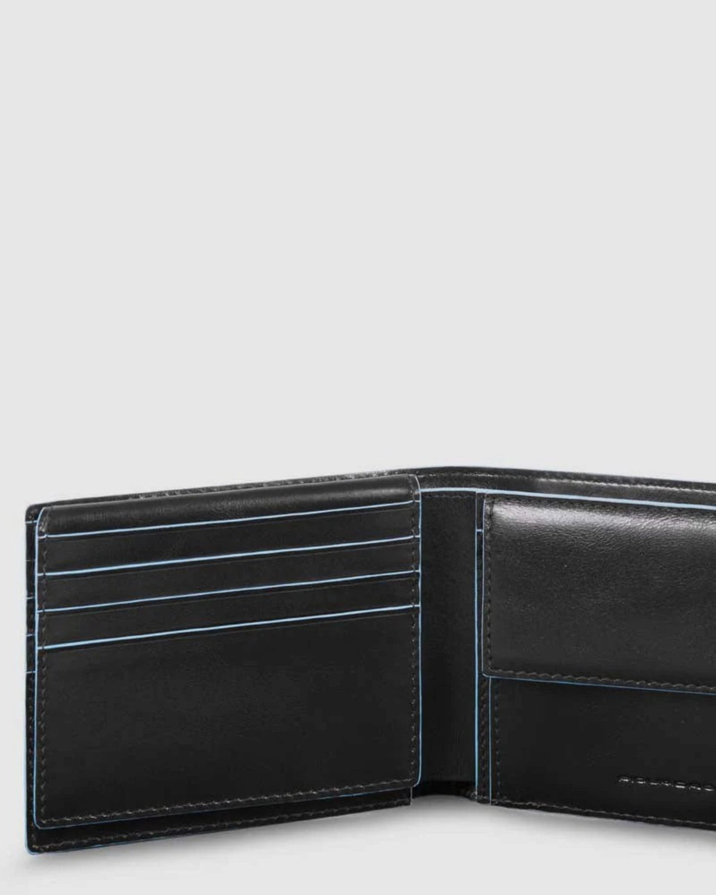 Piquadro Blue Square محفظة جلدية للحماية من تحديد الهوية بموجات الراديو RFID باللون الأسود