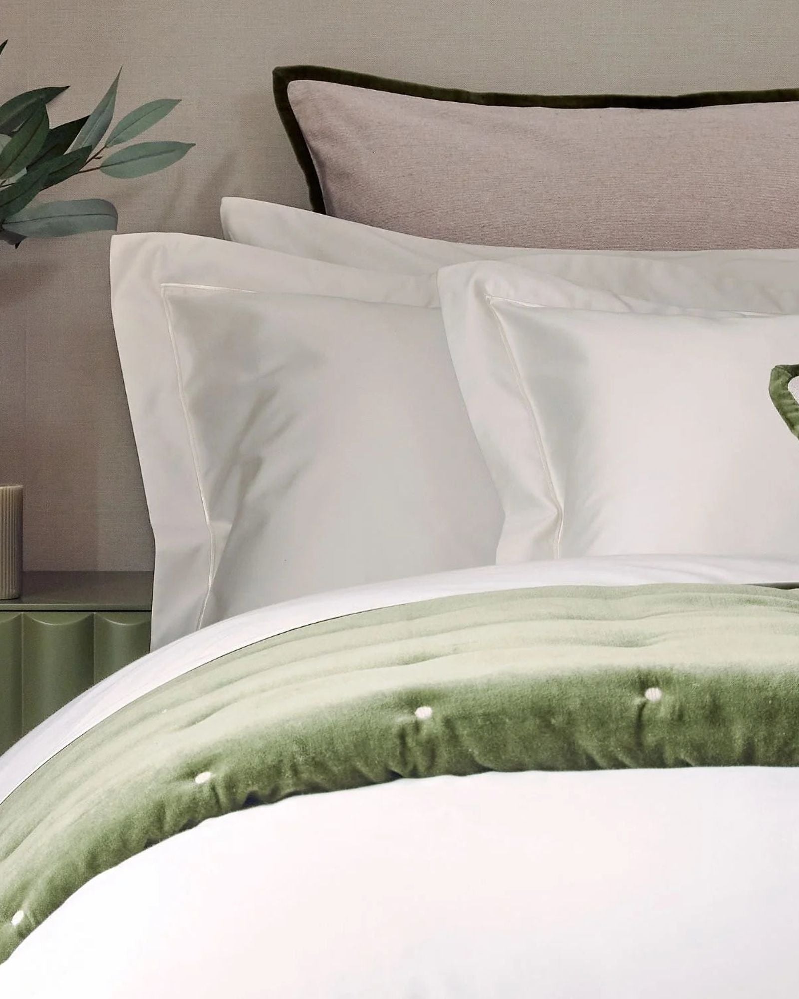 بياضات أسرّة كريستي "500TC Hygro Cotton Sateen" بخياطة جانبية - ورق رق