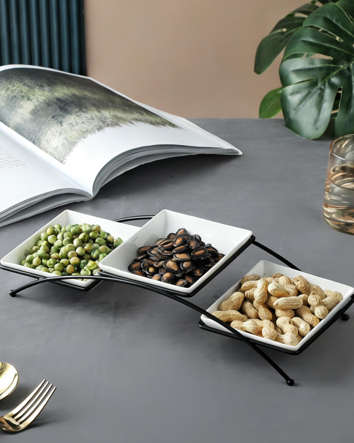 Shallow Square Bowl Set with Stand