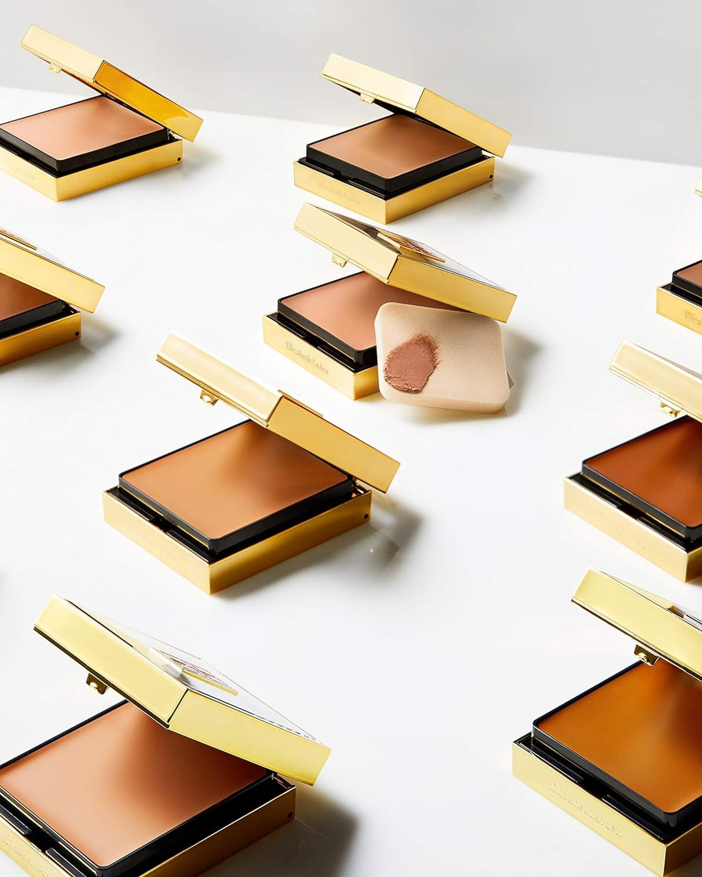 كريم أساس إليزابيث آردن فلوليس فينيش سبونج أون (بيج مثالي)