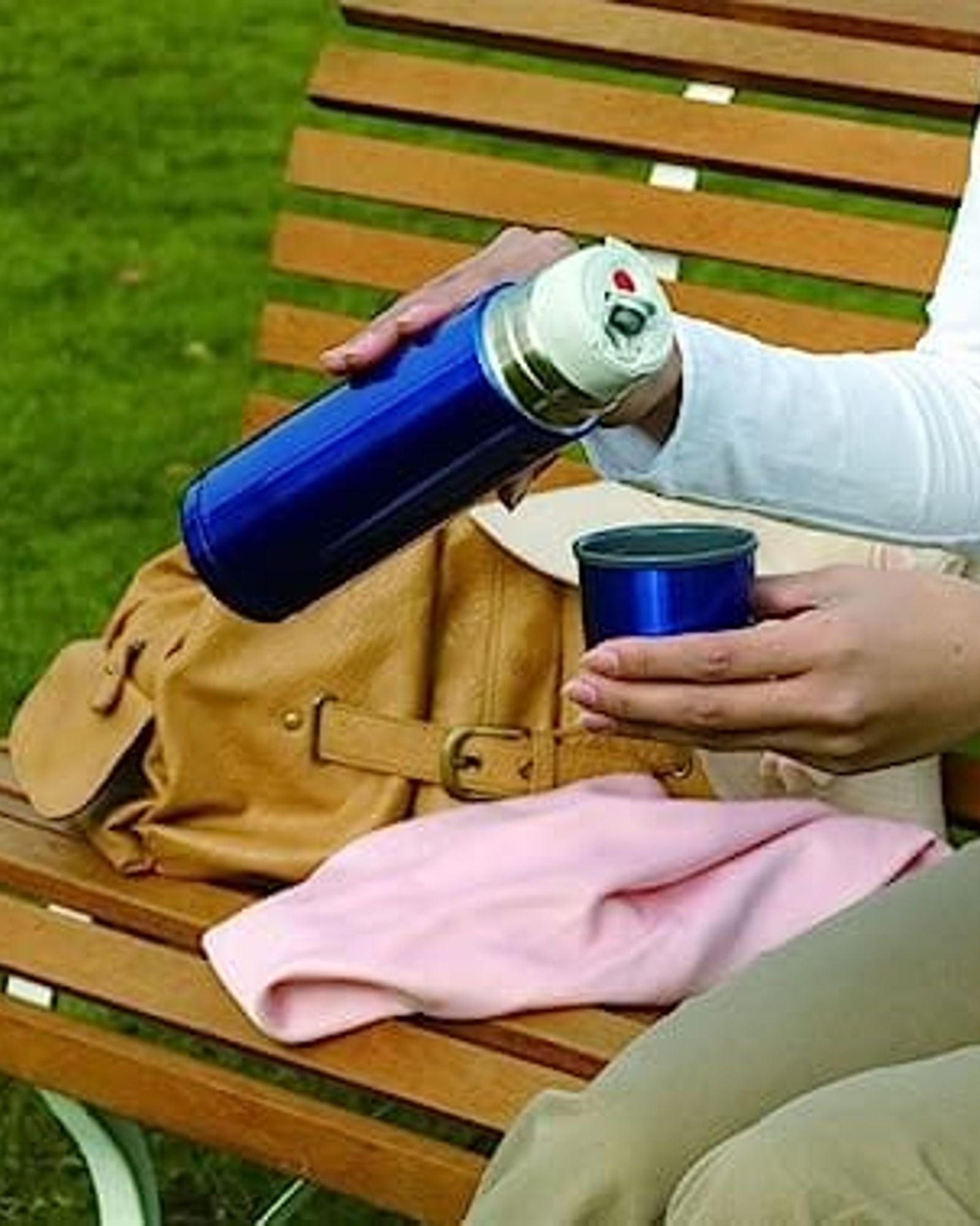 زويجروشي SV-GG35-AH، قارورة من الفولاذ المقاوم للصدأ مع كوب، سعة 0.35 لتر، أزرق