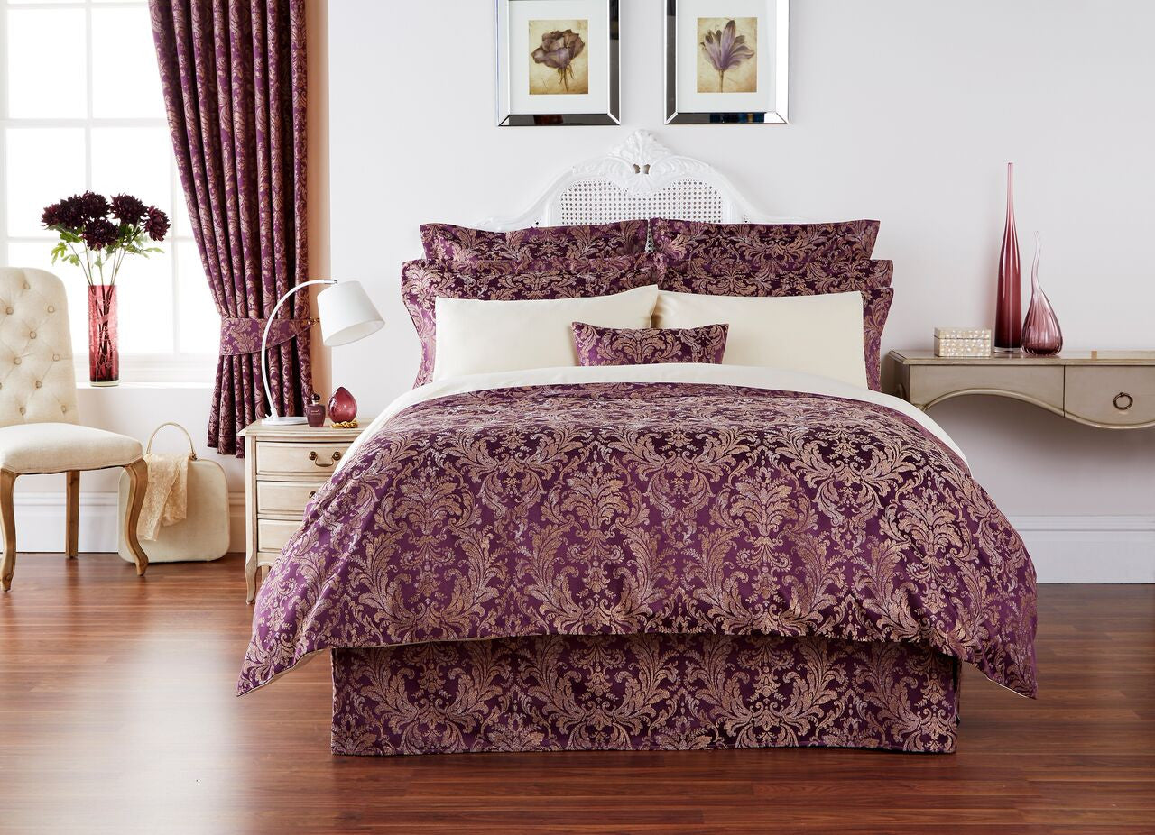 ملاءة سرير كريستي "صقلية" - لون دامسون