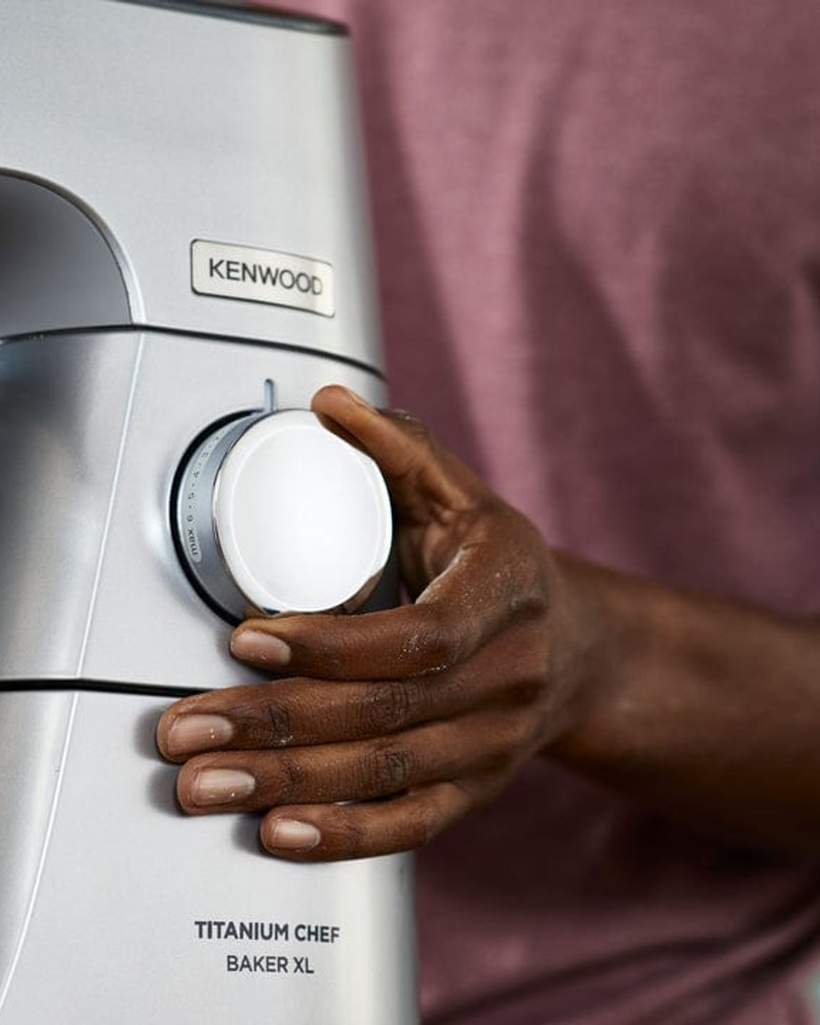 ماكينة المطبخ كينوود تيتانيوم