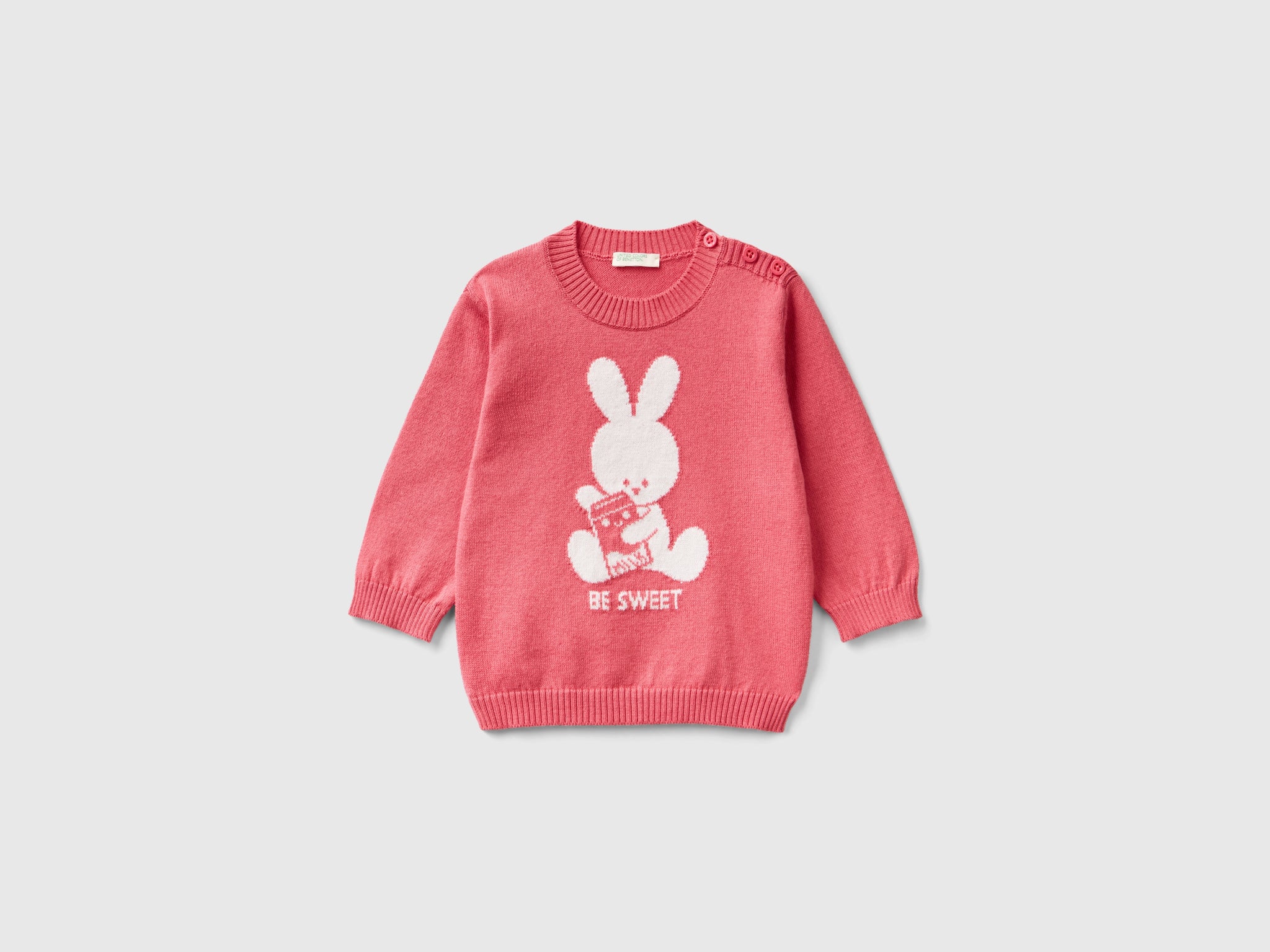 Warm cotton sweater with inlay