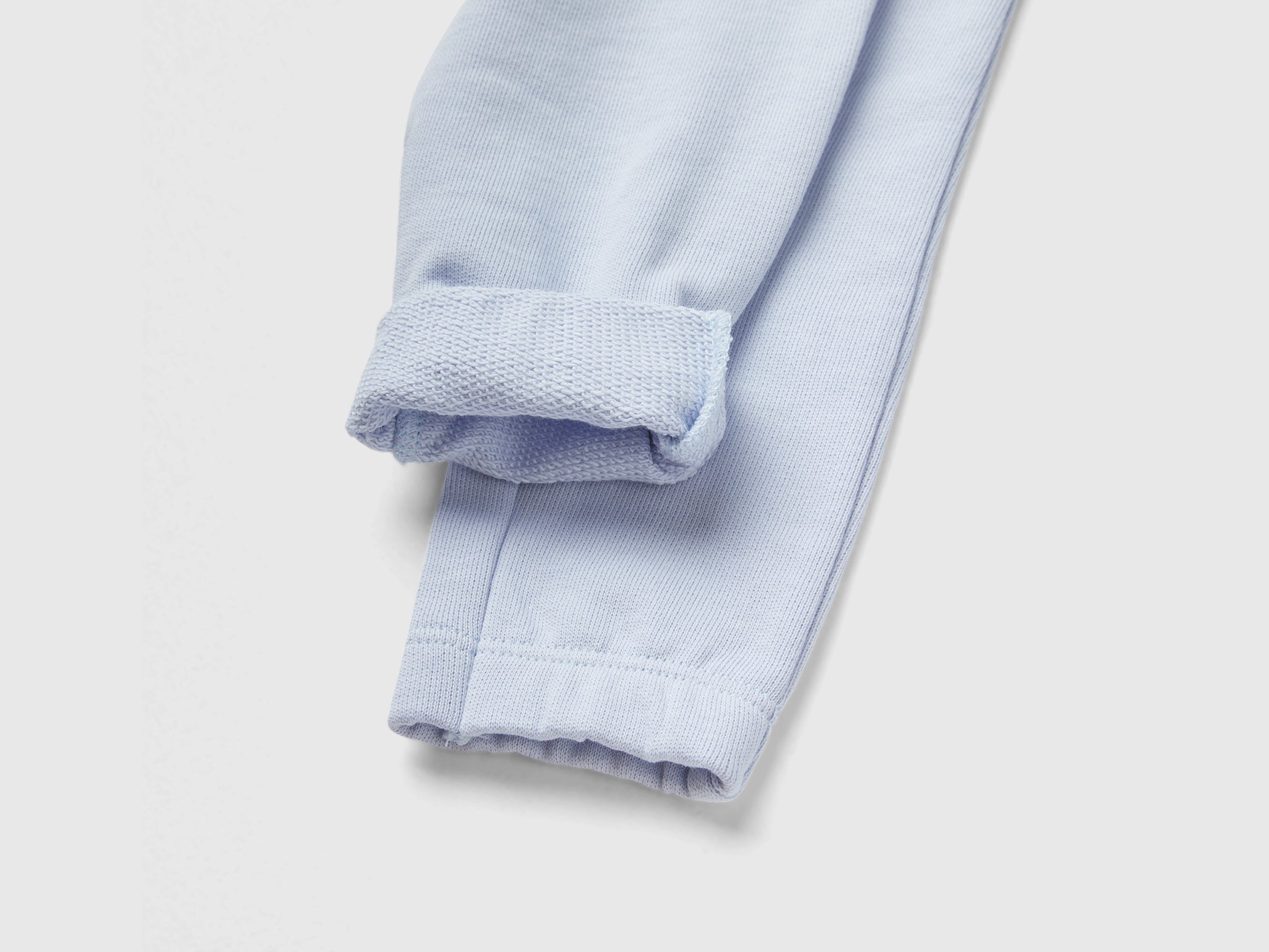 ملابس رياضية من القطن العضوي