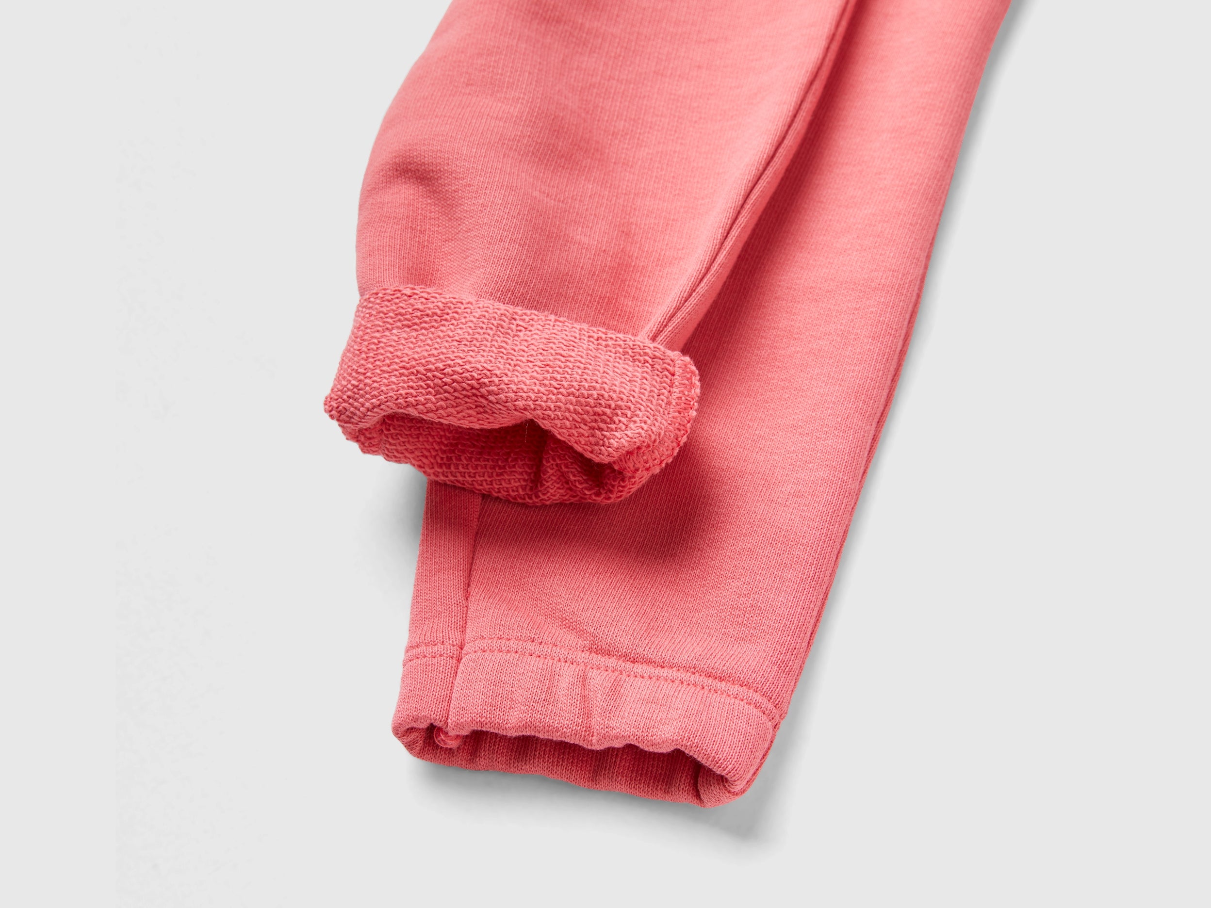 ملابس رياضية من القطن العضوي