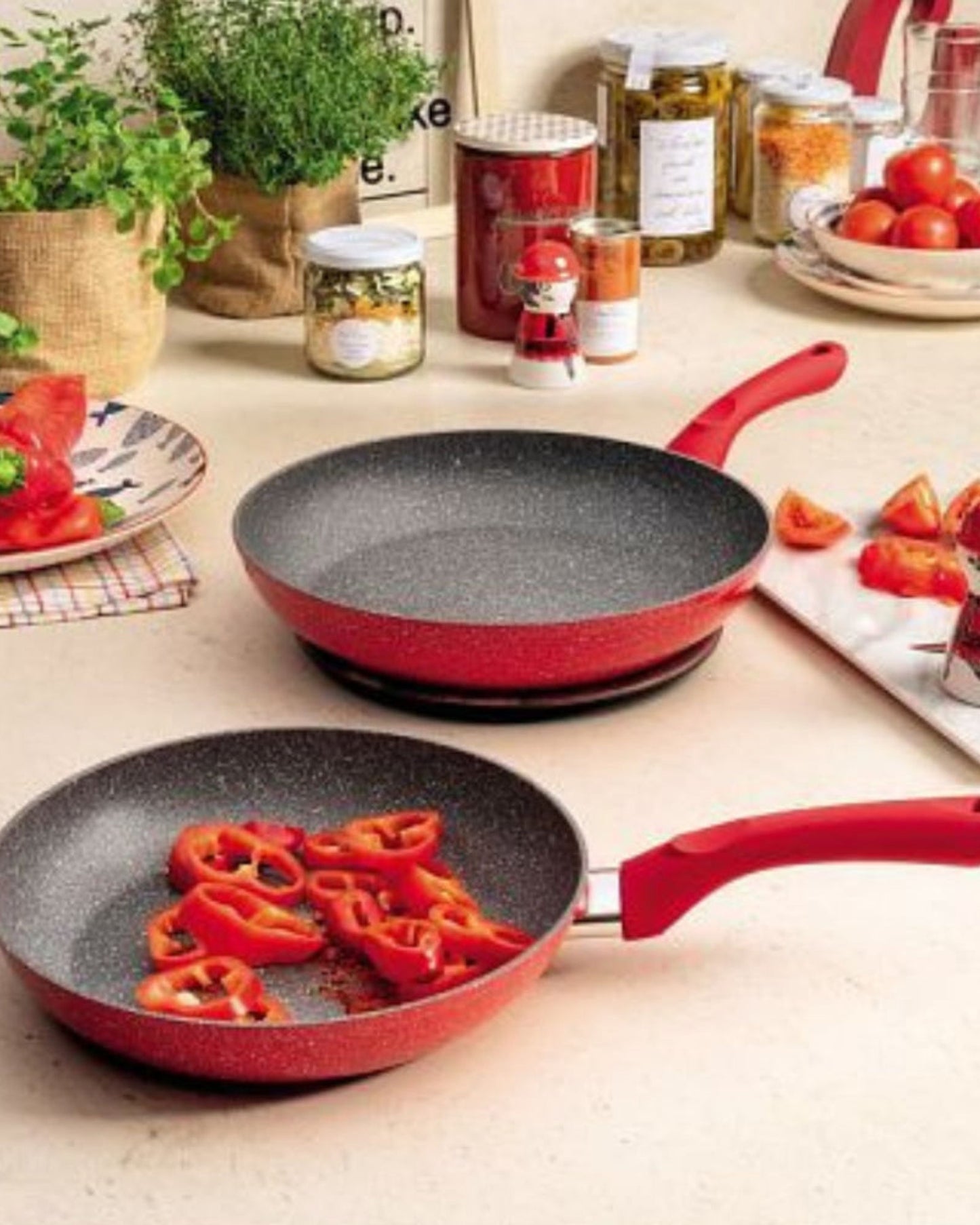 طقم مقلاة تونانا الرخامية الحمراء - قطعتان (24 سم و28 سم)