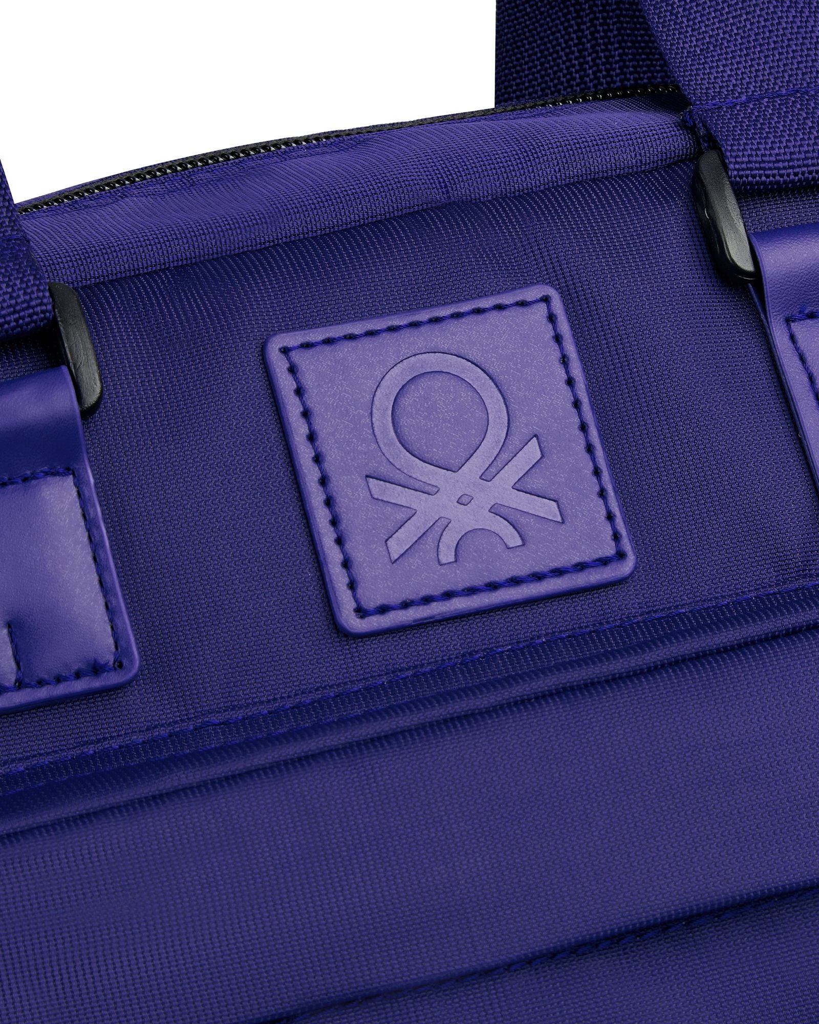 حقيبة ظهر يو سي بي كولور بلوك للكمبيوتر المحمول مقاس 15.6 بوصة