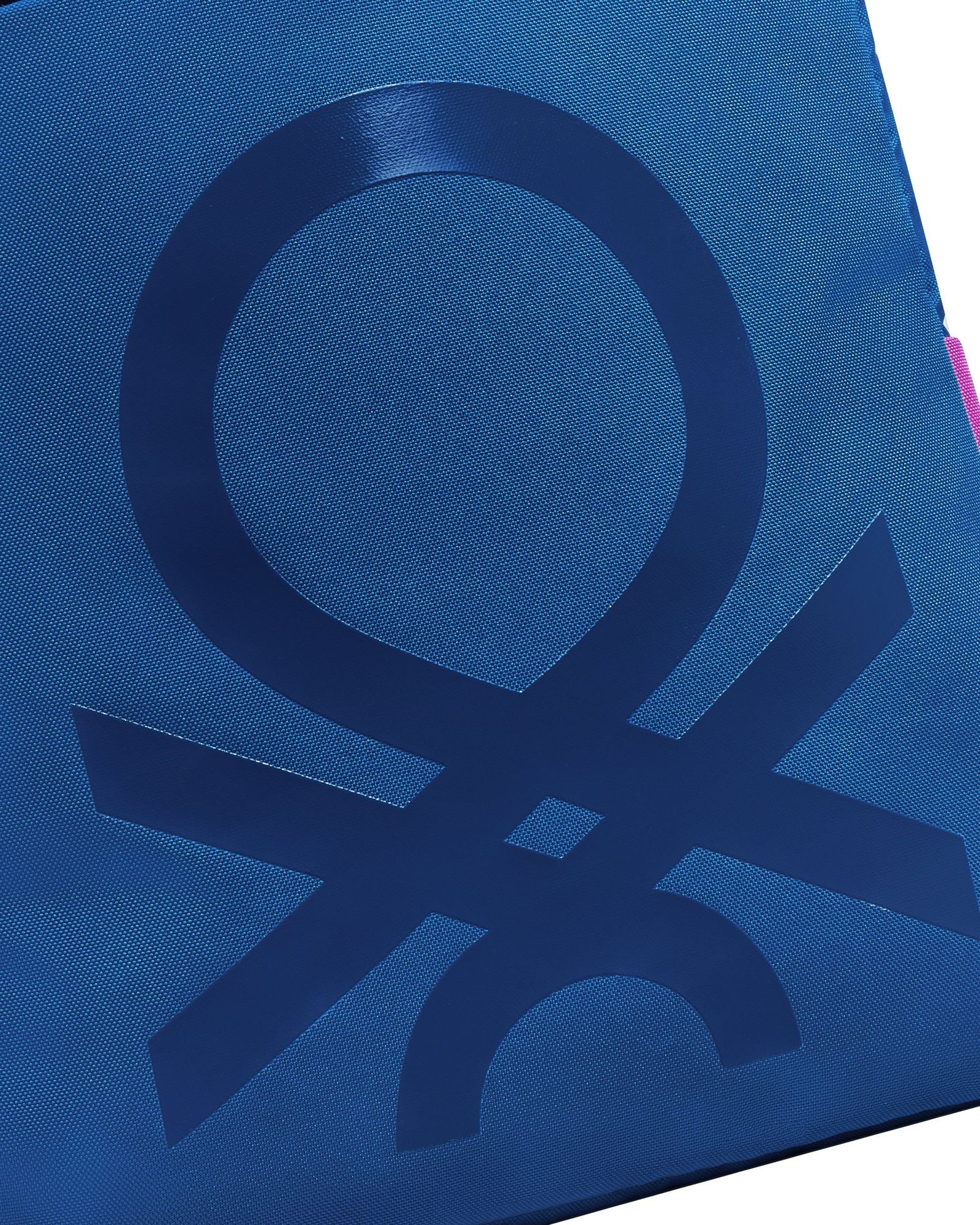 حقيبة ظهر UCB Fabrica دائرية للكمبيوتر المحمول مقاس 15.6 بوصة