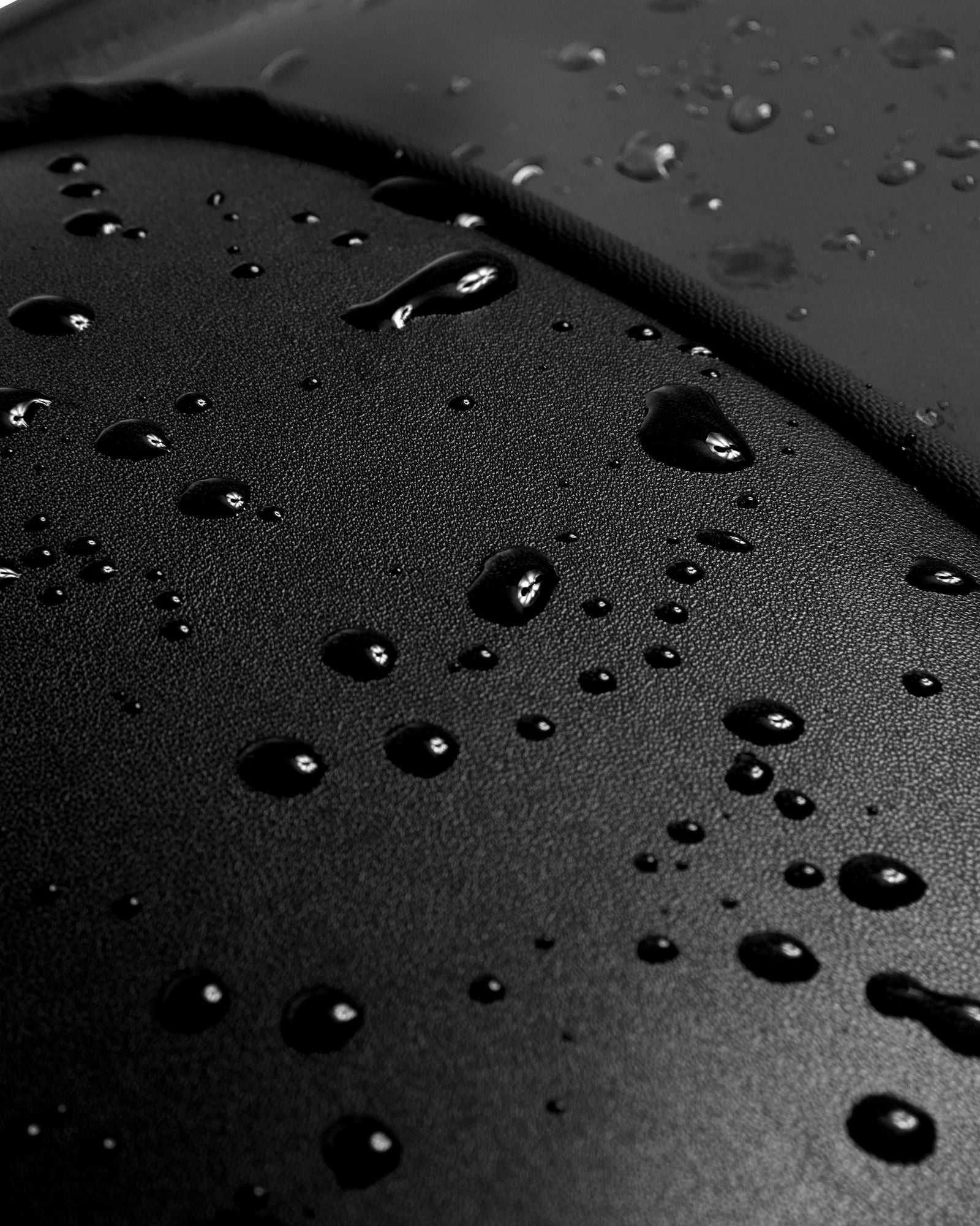 حقيبة ظهر بيجو فوياجيز للسفر مقاومة للماء مقاس 18 بوصة