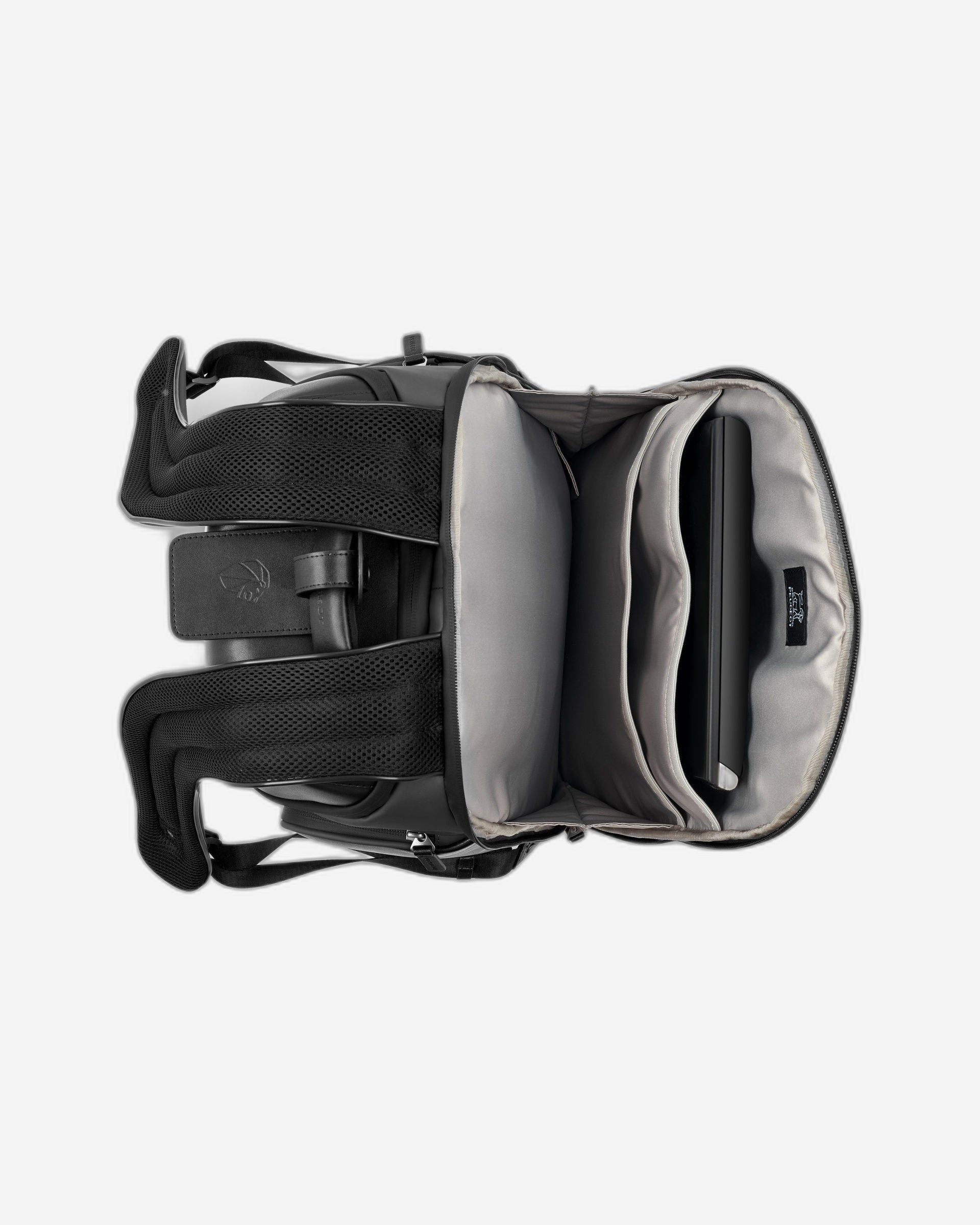 حقيبة ظهر بيجو فوياجيز للسفر مقاومة للماء مقاس 18 بوصة