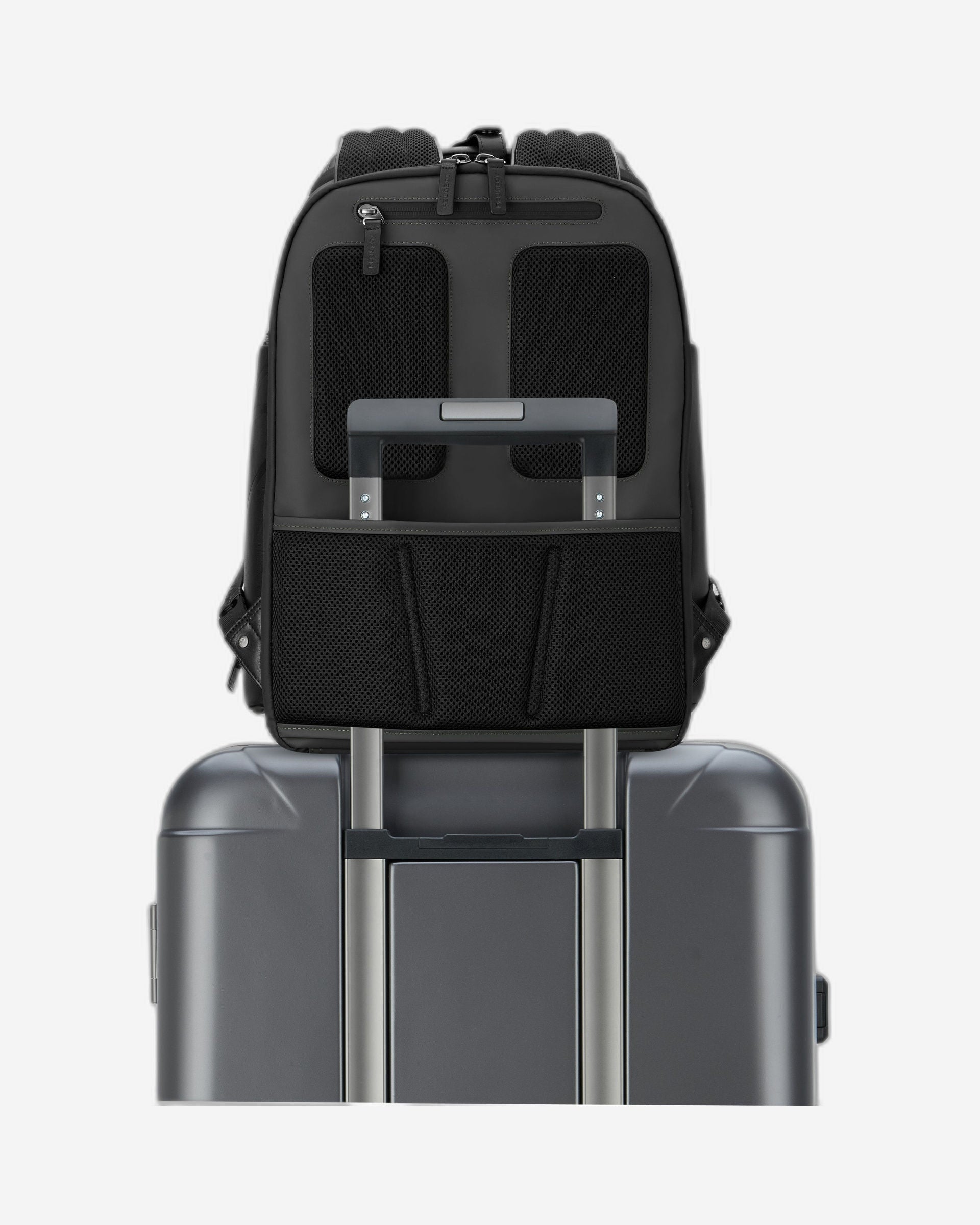 حقيبة ظهر بيجو فوياجيز للسفر مقاومة للماء مقاس 18 بوصة