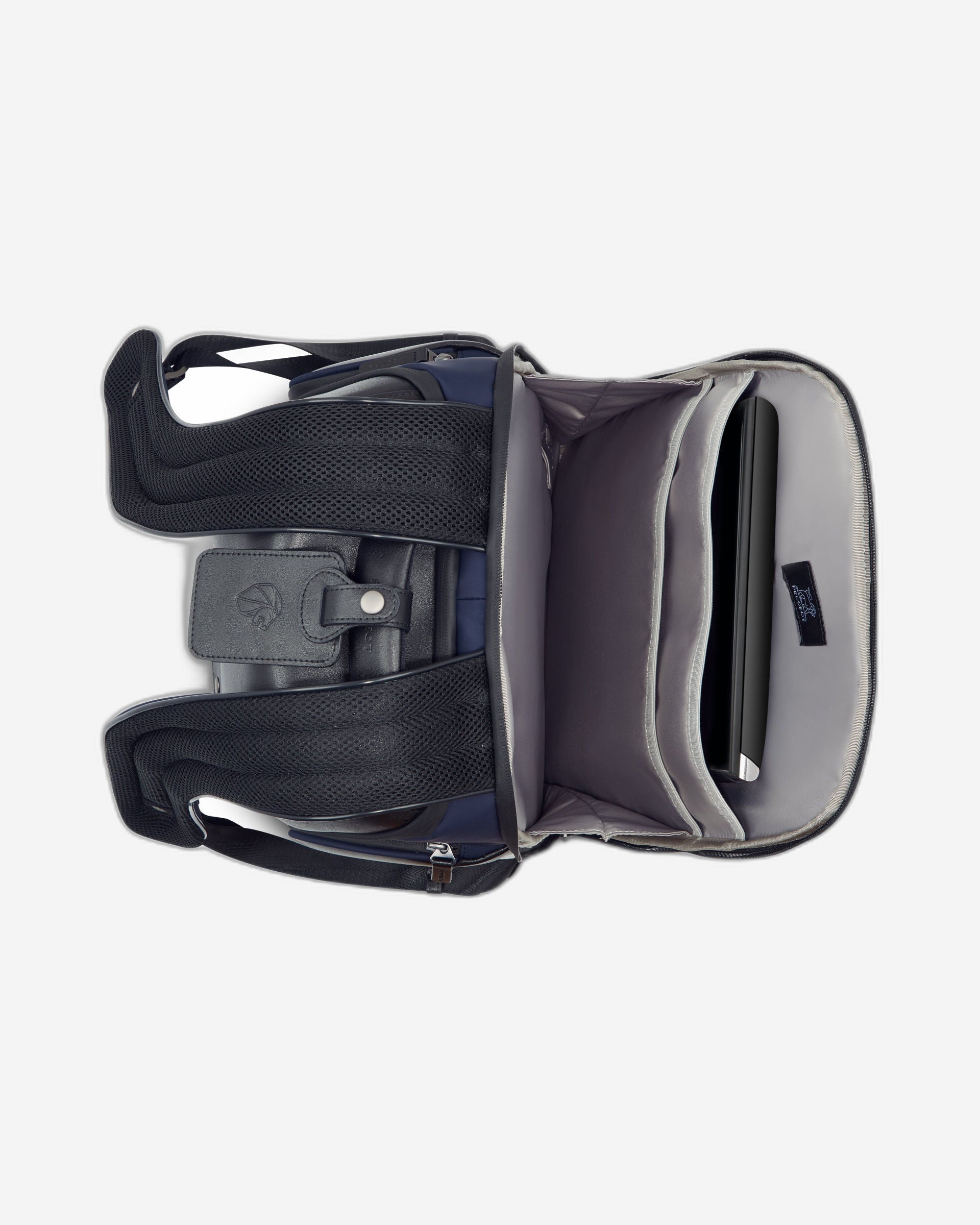 حقيبة ظهر بيجو فوياجيز للسفر مقاومة للماء مقاس 18 بوصة