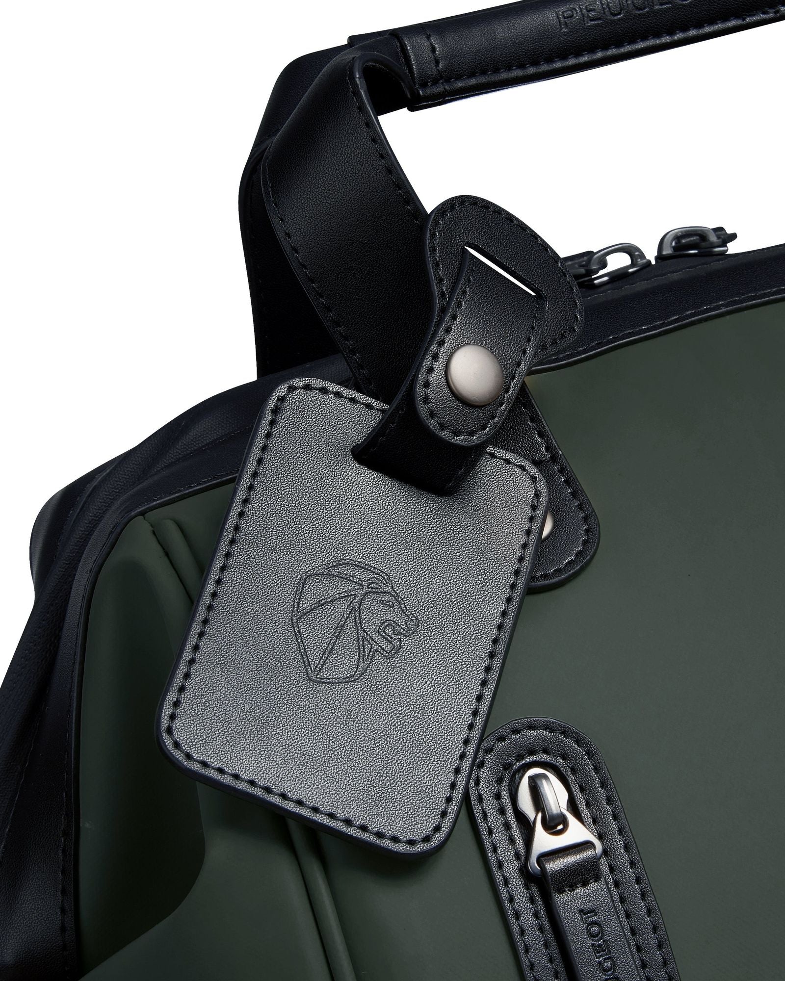 حقيبة ظهر بيجو فوياجيز ترافل، حجرة واحدة، مقاس 16 بوصة