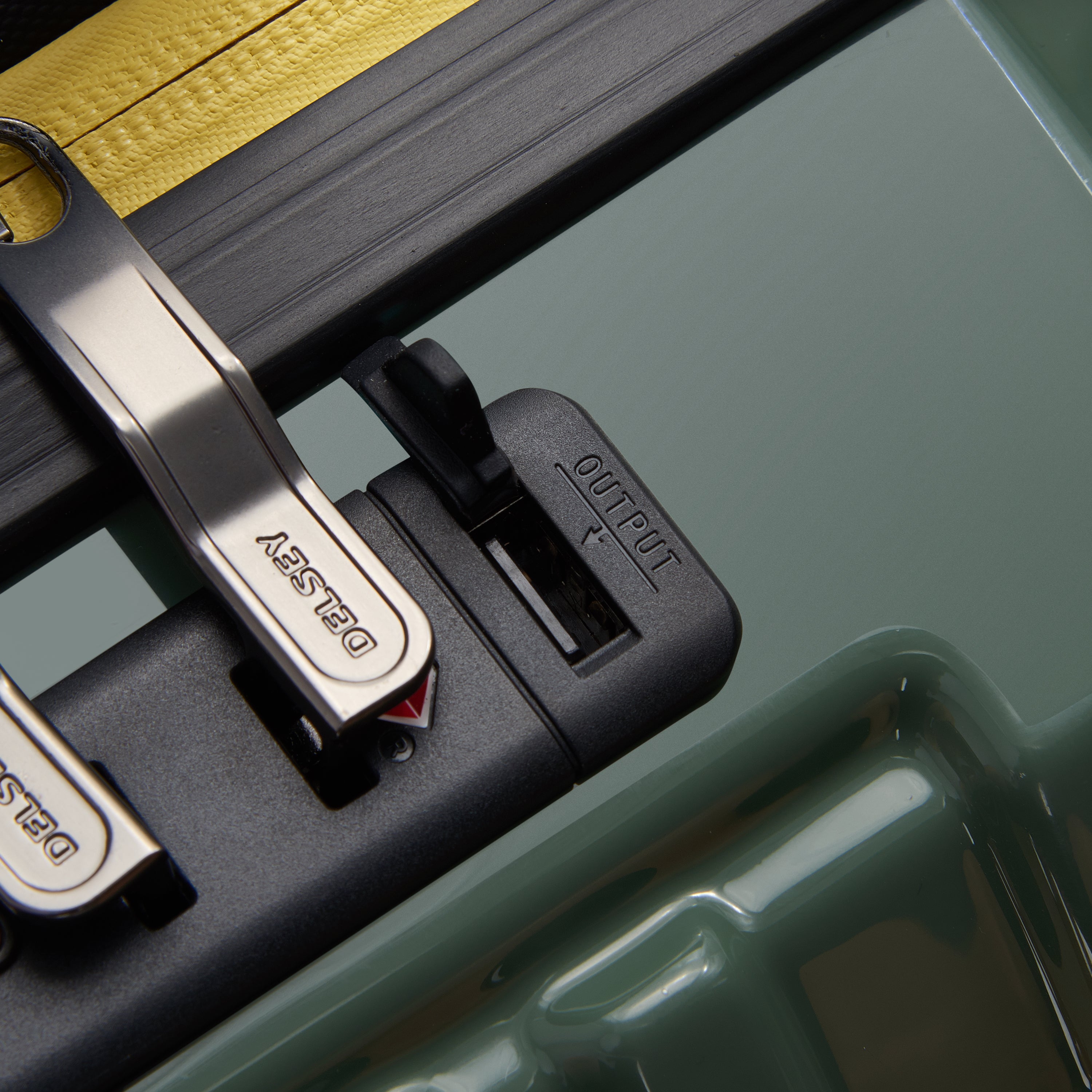 حقيبة ظهر هجينة قابلة للتوسيع من ديلسي باريس ريمبارت