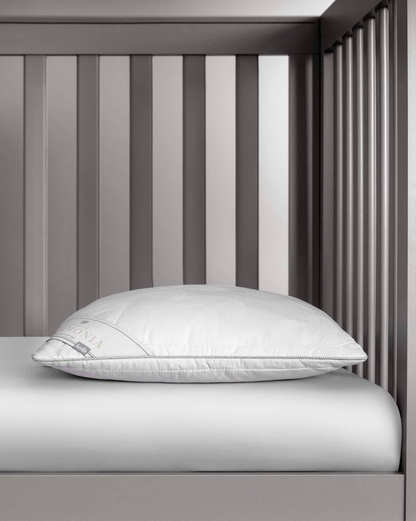 Togas Harmonia kids pillow