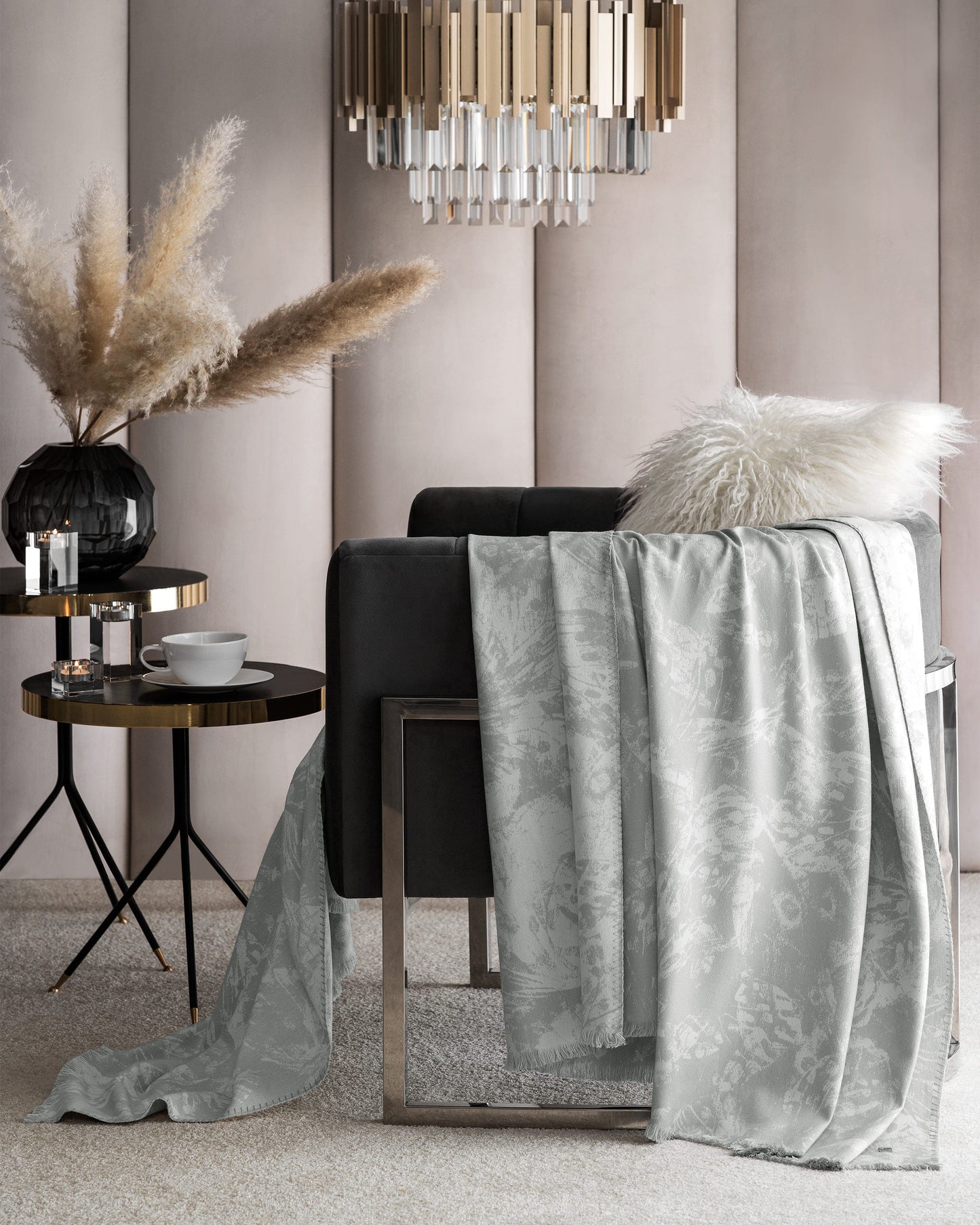 Togas Neira throw in Grey