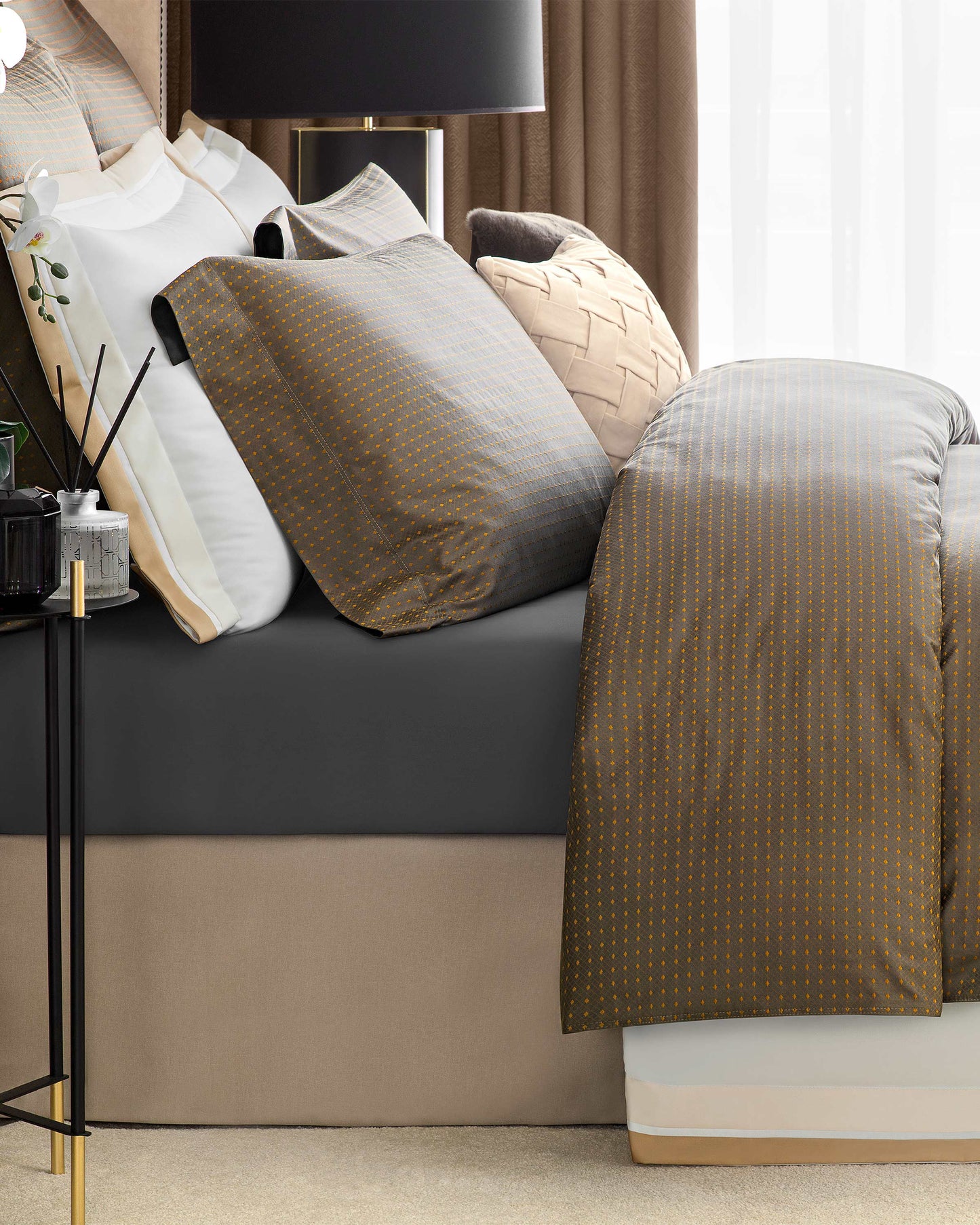 Togas Dixon Fitted Sheet in Grey
