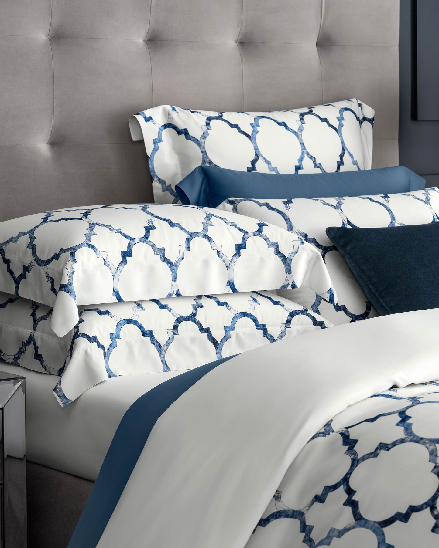 Togas Arlanch Pillowcase in White Blue