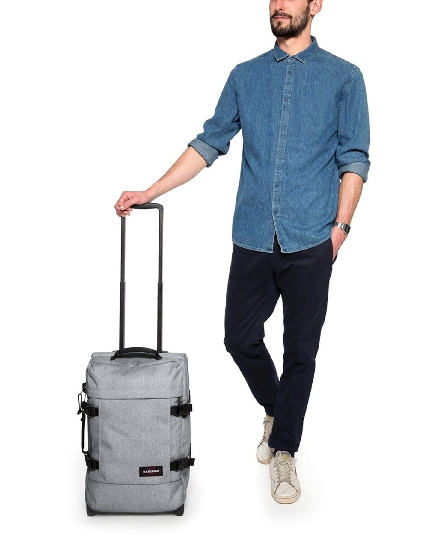 حقيبة سفر بعجلات من طراز Eastpak Tranverz S Sunday Grey بحجم المقصورة
