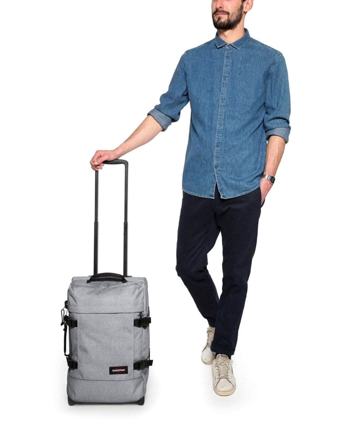 حقيبة سفر بعجلات من طراز Eastpak Tranverz S Sunday Grey بحجم المقصورة