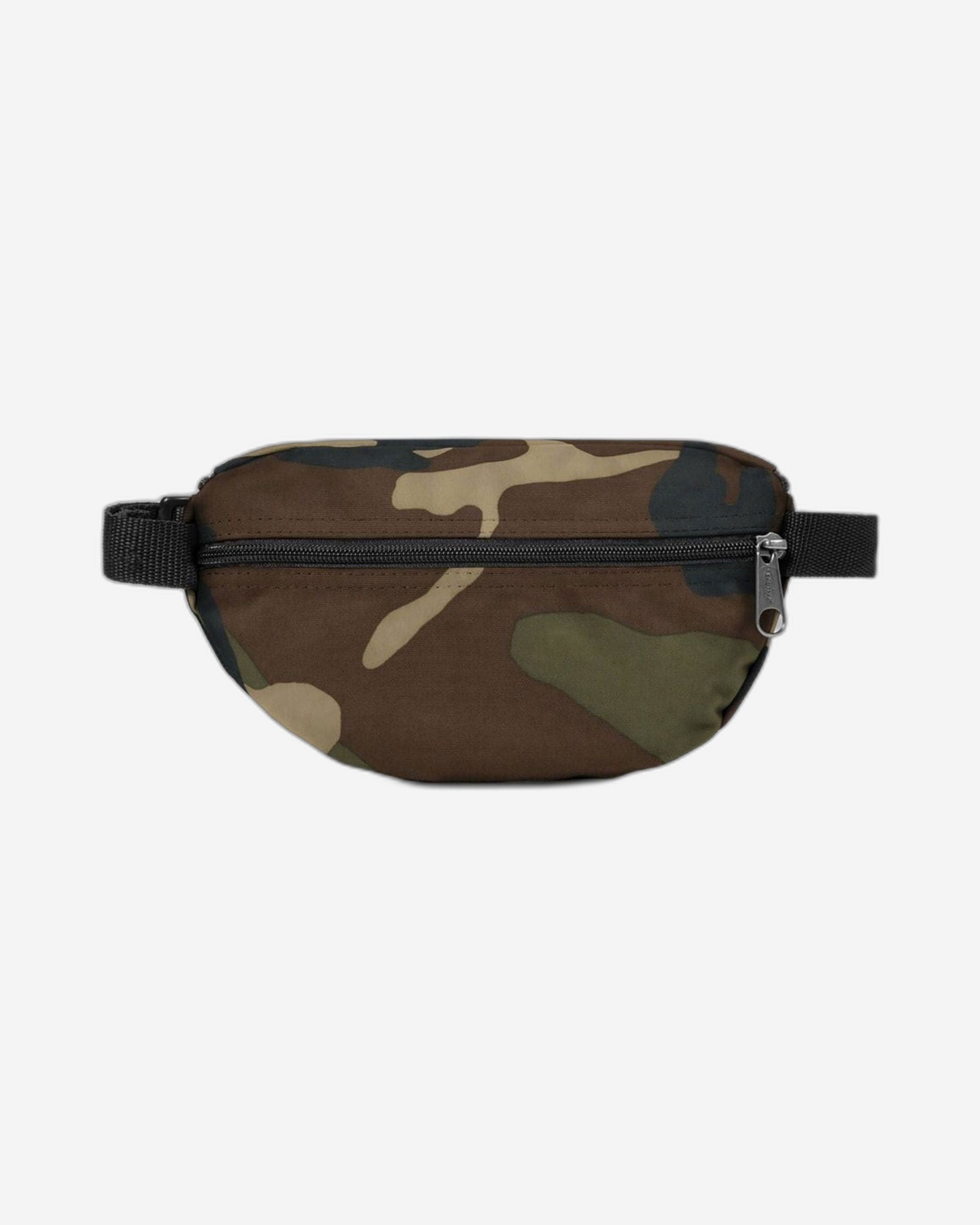 حقيبة خصر إيستباك سبرينغر كامو صغيرة - EK074181