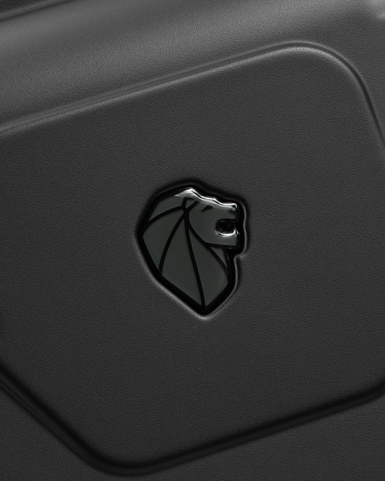 حقيبة أمتعة بيجو زيب هارد كيس بأربع عجلات مزدوجة قابلة للتمدد