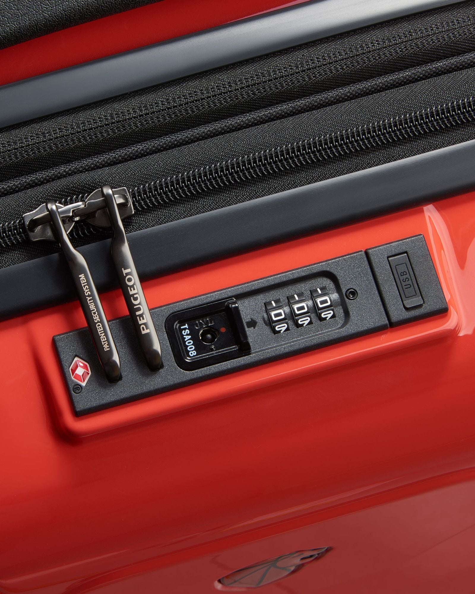 حقيبة أمتعة بيجو زيب هارد كيس بأربع عجلات مزدوجة قابلة للتمدد