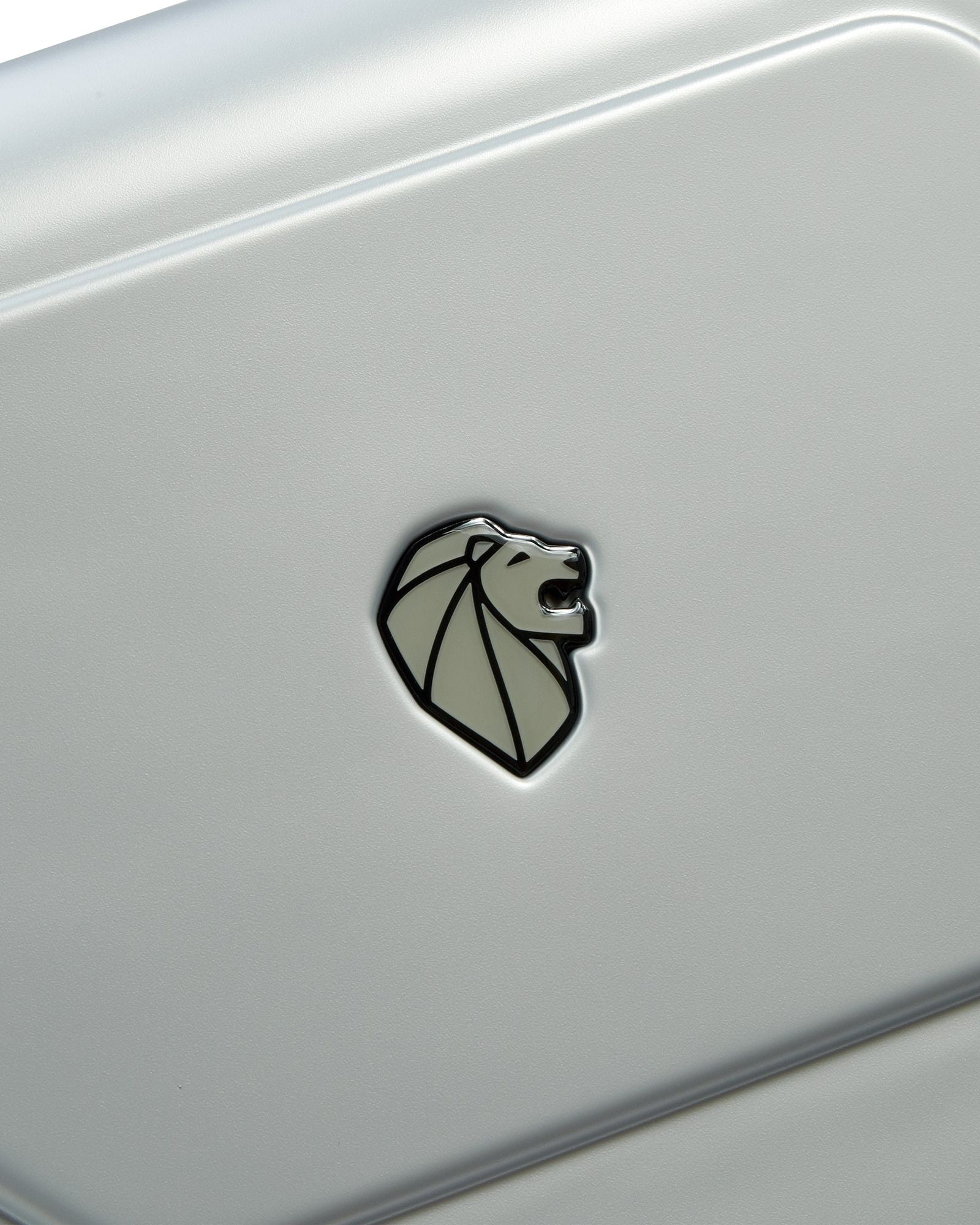 حقيبة أمتعة بيجو زيب هارد كيس بأربع عجلات مزدوجة قابلة للتمدد