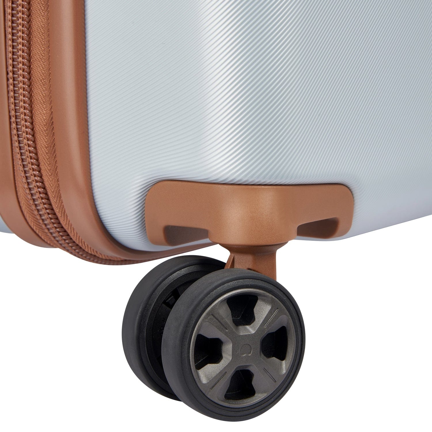 ديلسي باريس بروميناد هارد 2.0