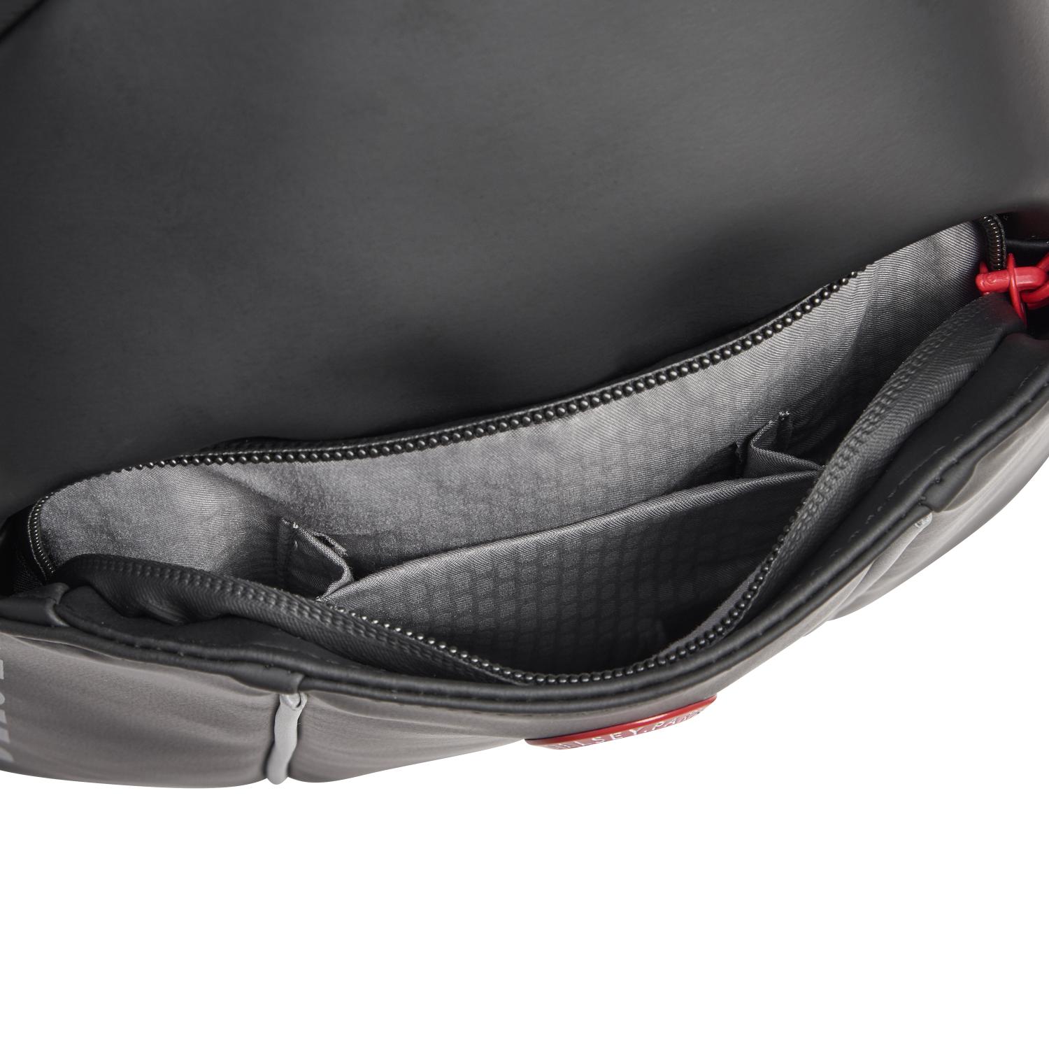 حقيبة ظهر ديلسي باريس سيكورين F1 كوليكشن صغيرة بحزام واحد مقاس 13 بوصة، لون أسود - 00102010200F1