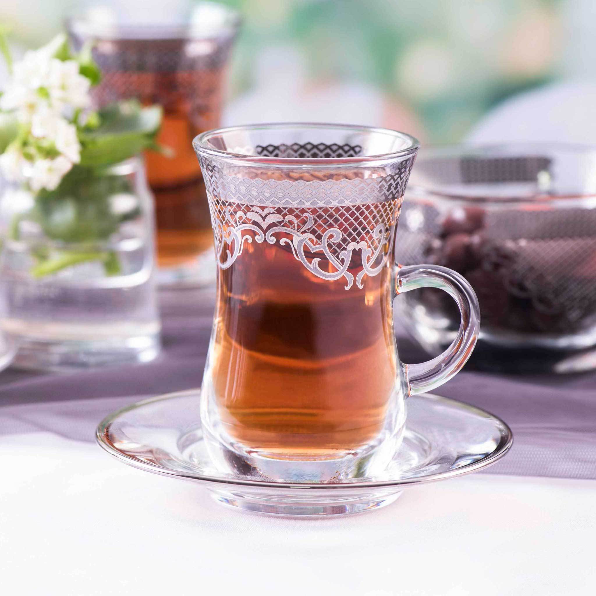 مجموعة ديملاج ترينا من 6 قطع استكانات وصحون (بلاتينيوم)