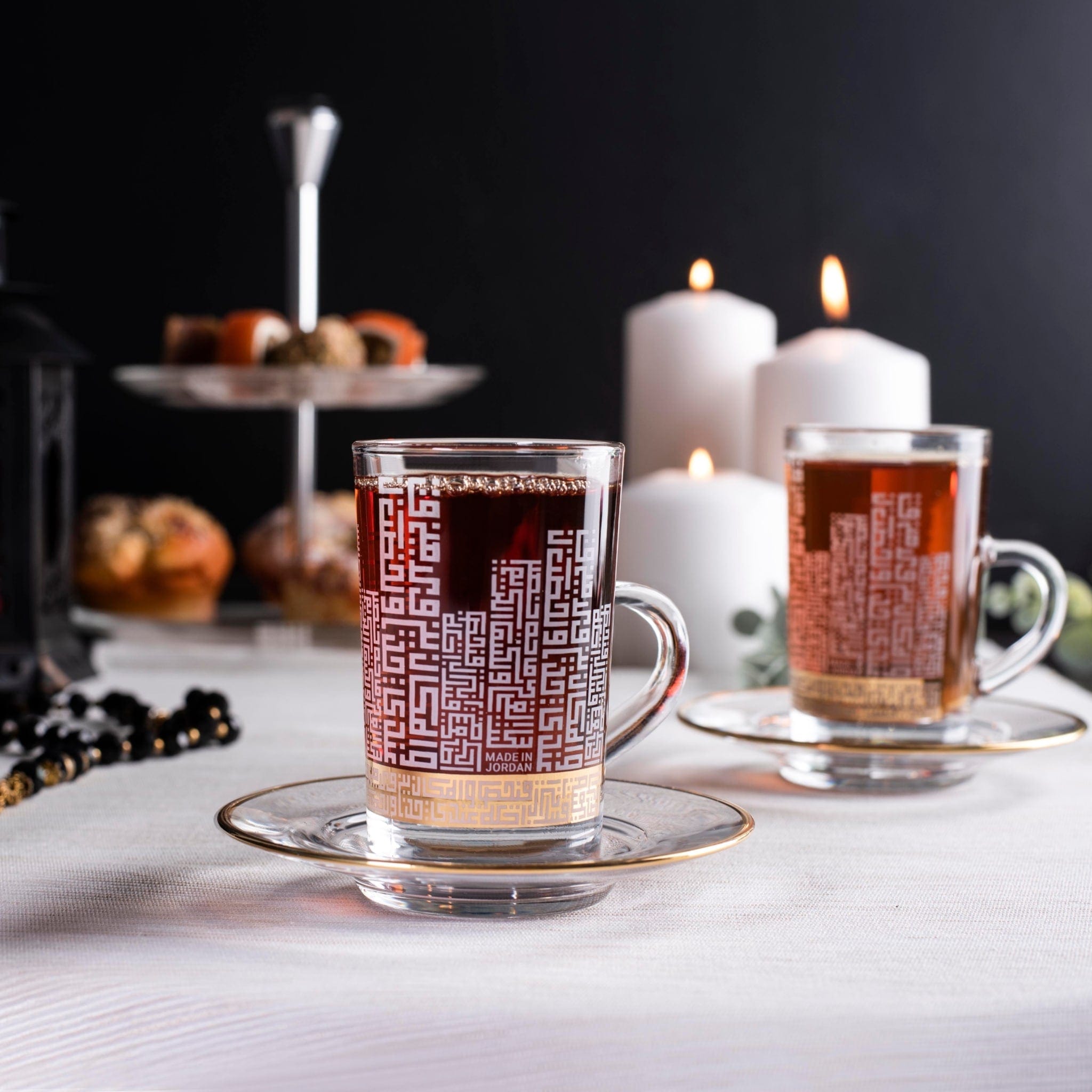 مجموعة ديملاج أبراج من 6 فناجين شاي وصحون (ذهبي)