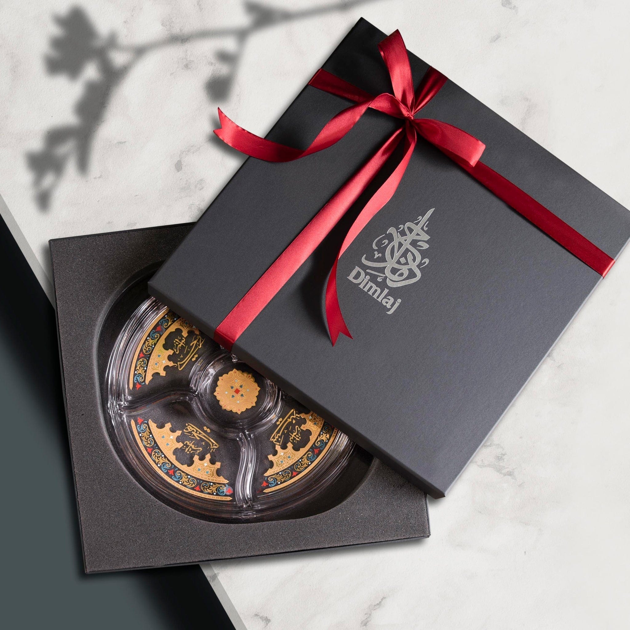 طبق مقسم دملاج سرور (ذهبي)