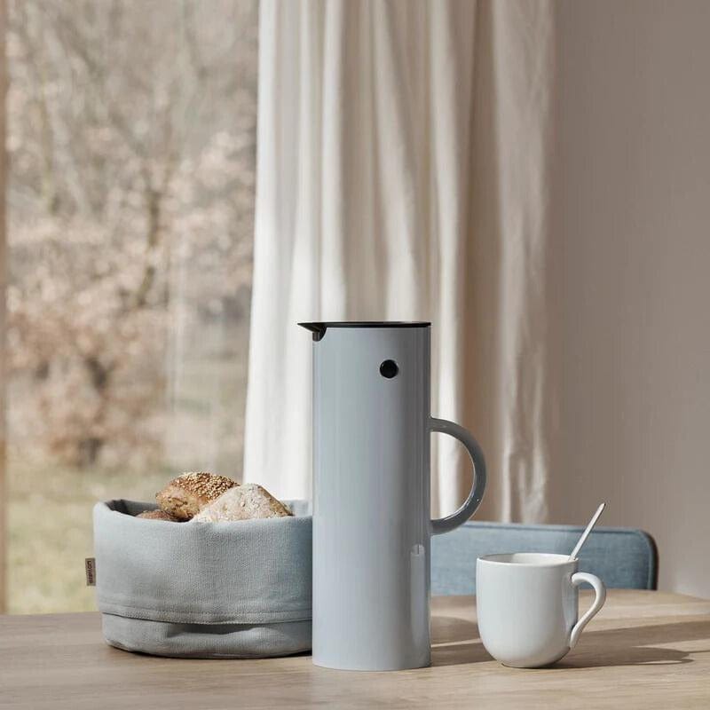 Stelton EM77 vacuum jug, 1L - cloud 985