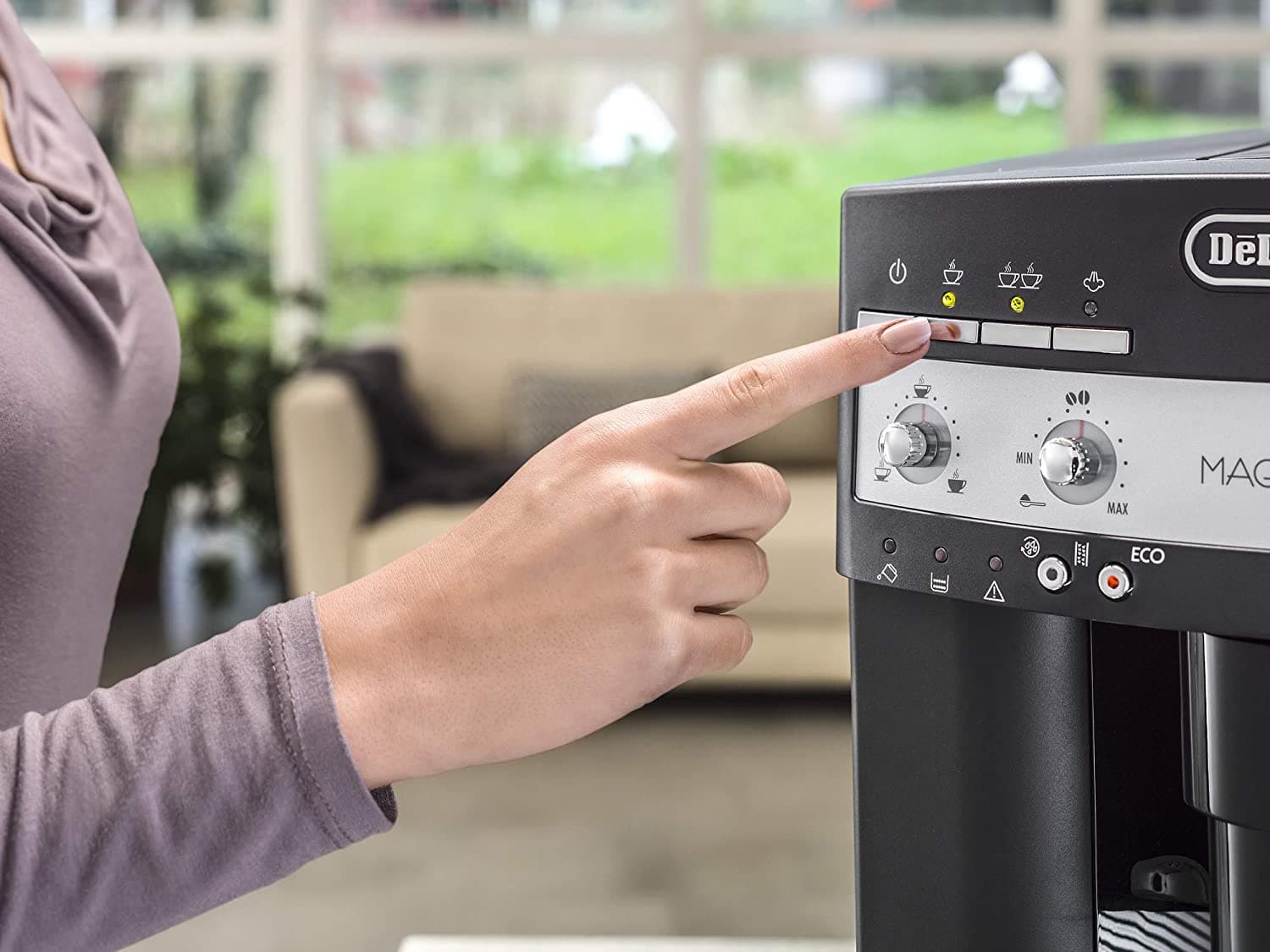 De'Longhi Magnifica Coffee Machine ESAM 3000.B - Jashanmal Home