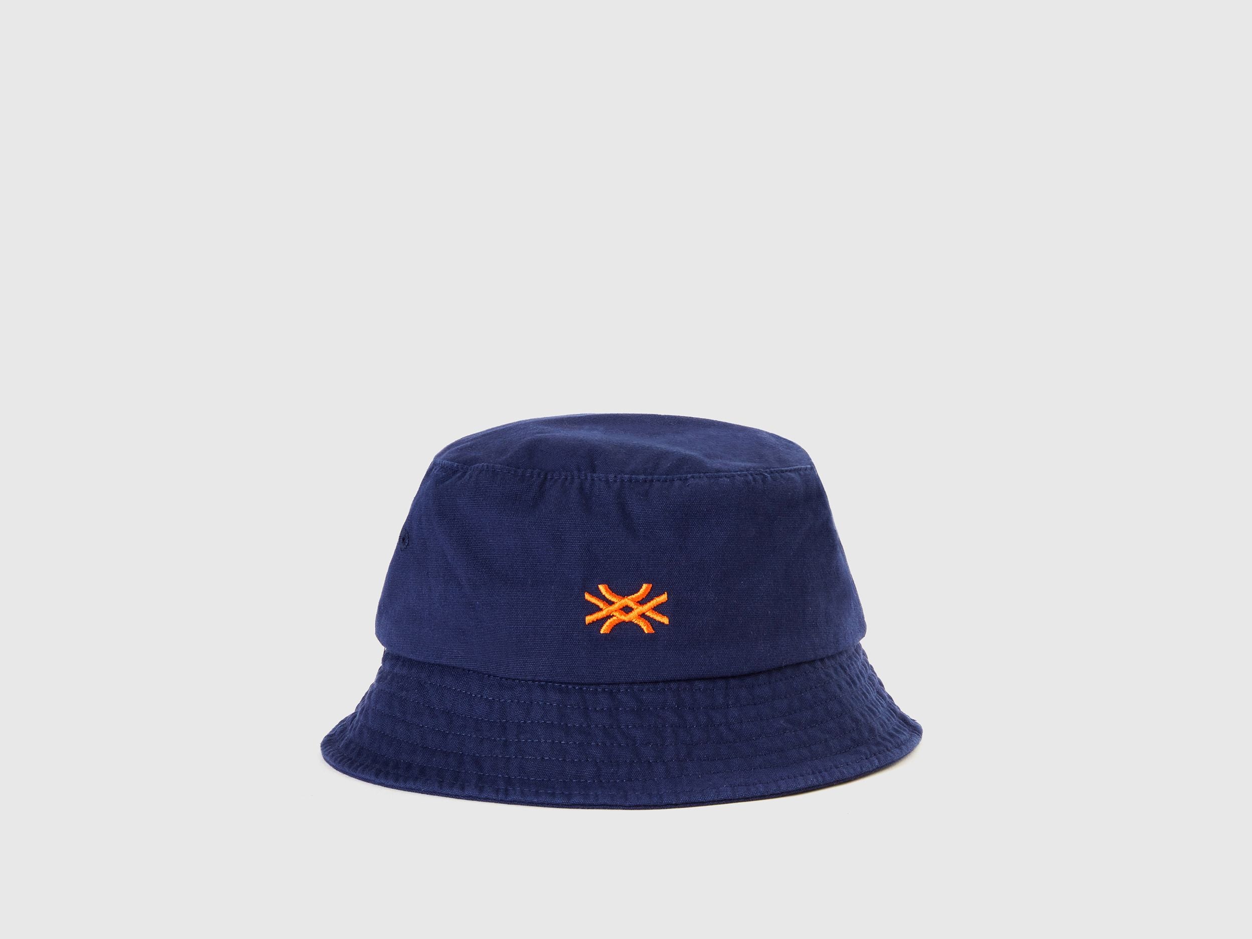 Fisherman's hat with logo