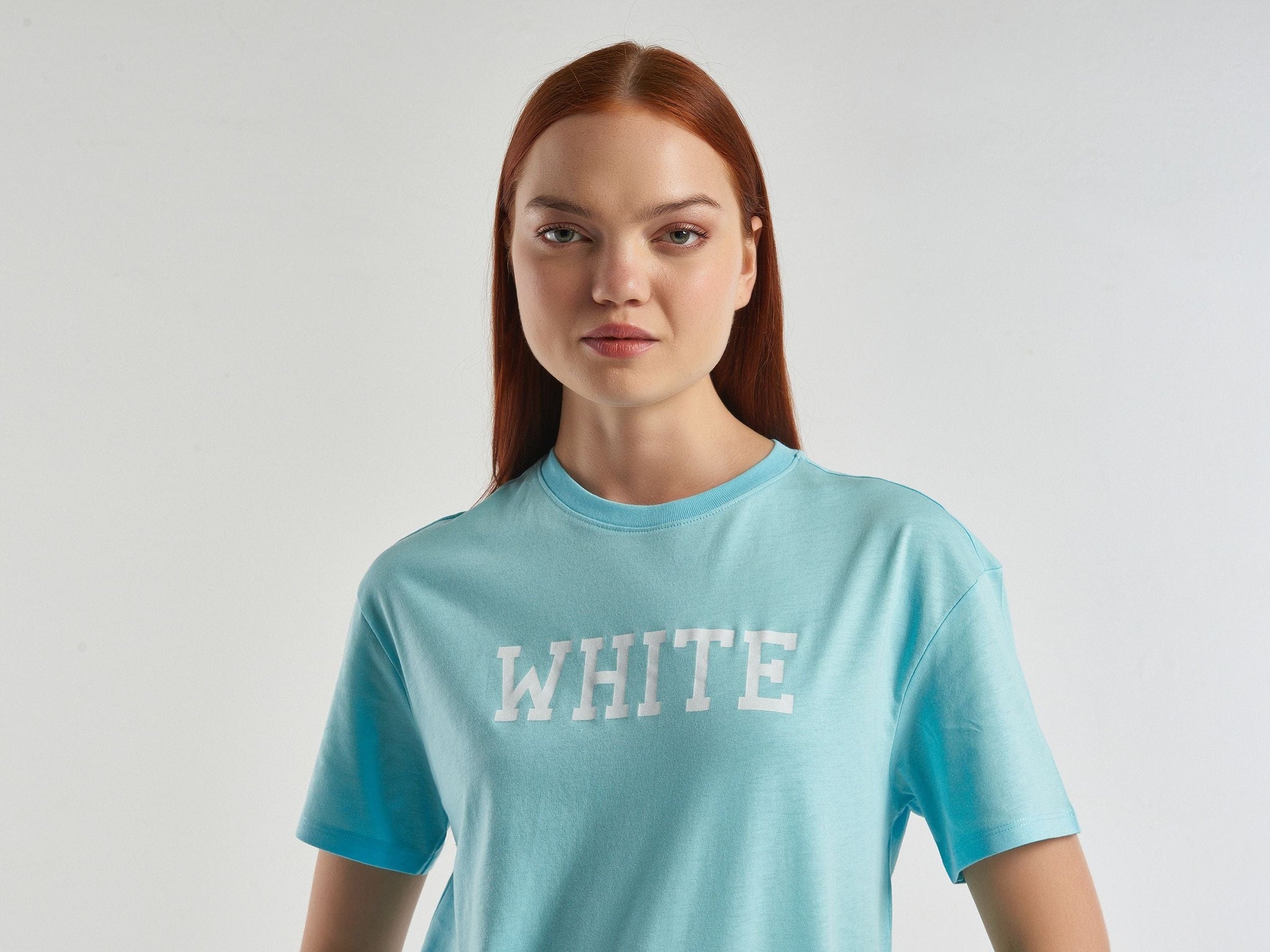 تي شيرت بطباعة نصية