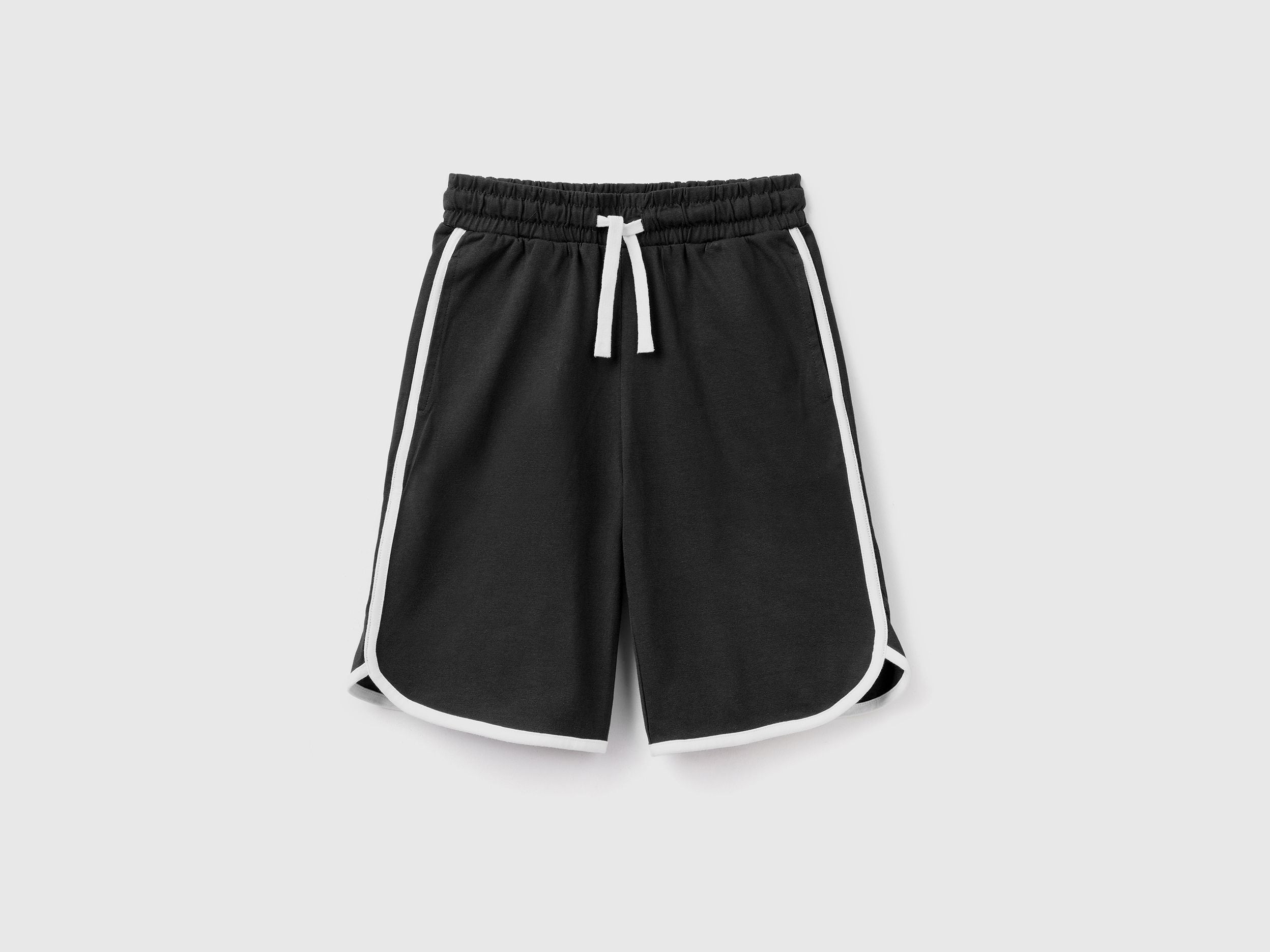 Basketball-style bermudas with drawstring