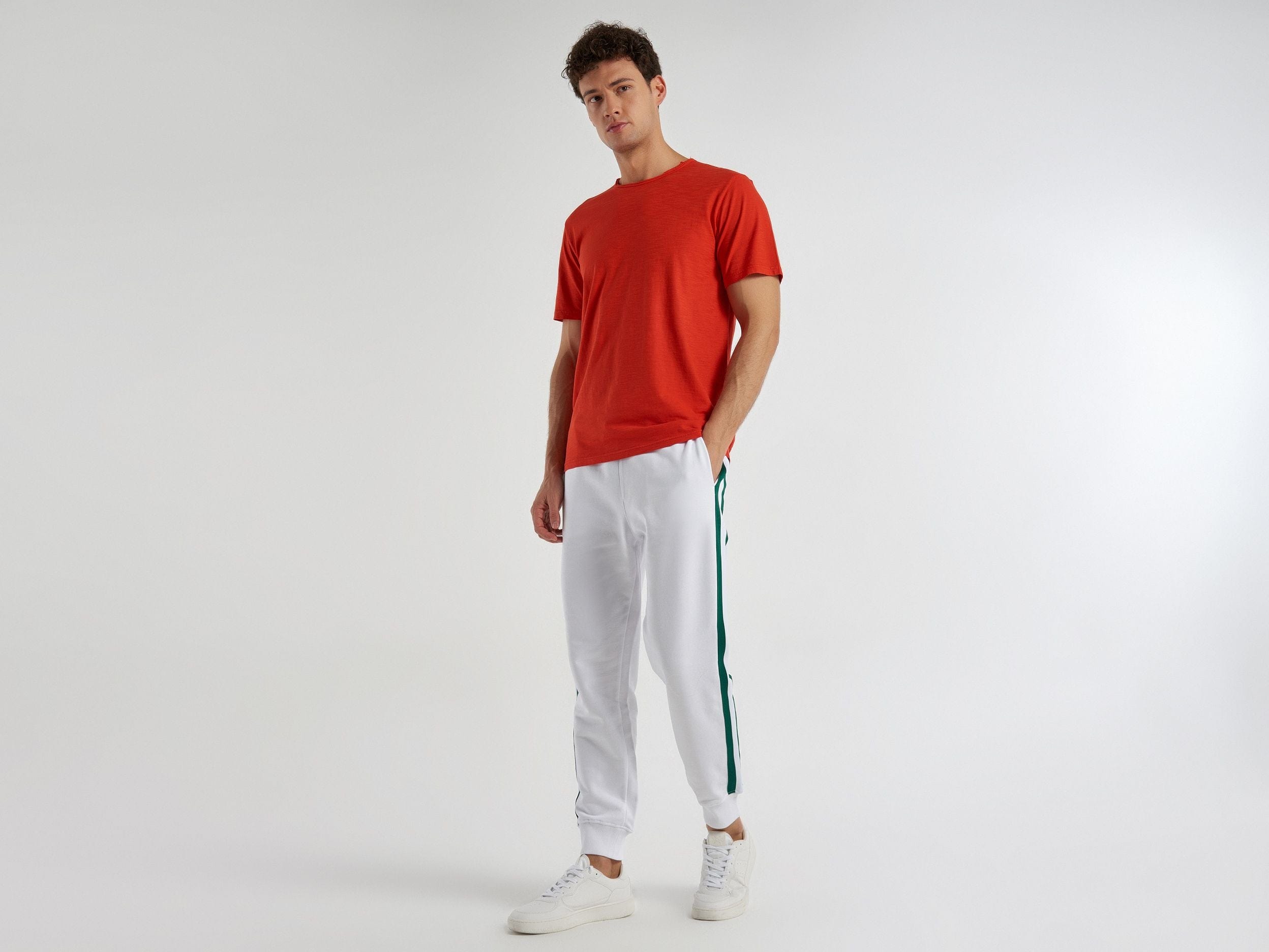 تي شيرت من القطن المرن