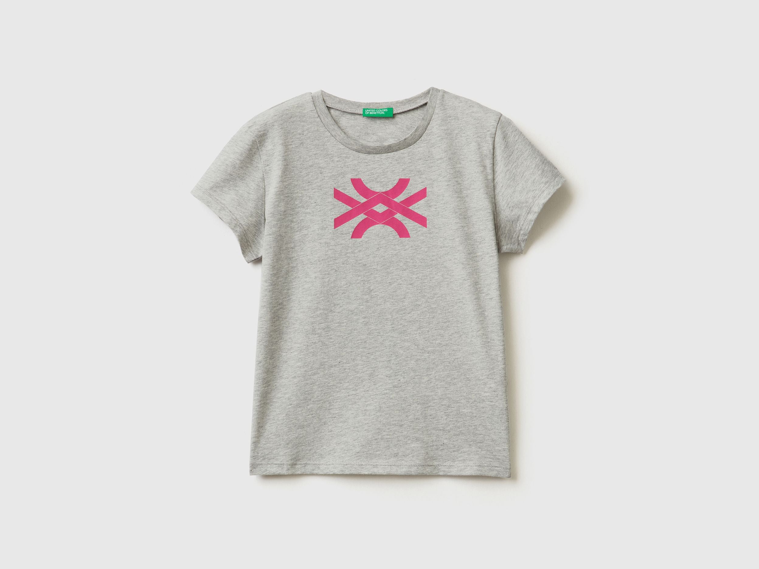 100% cotton t-shirt with logo