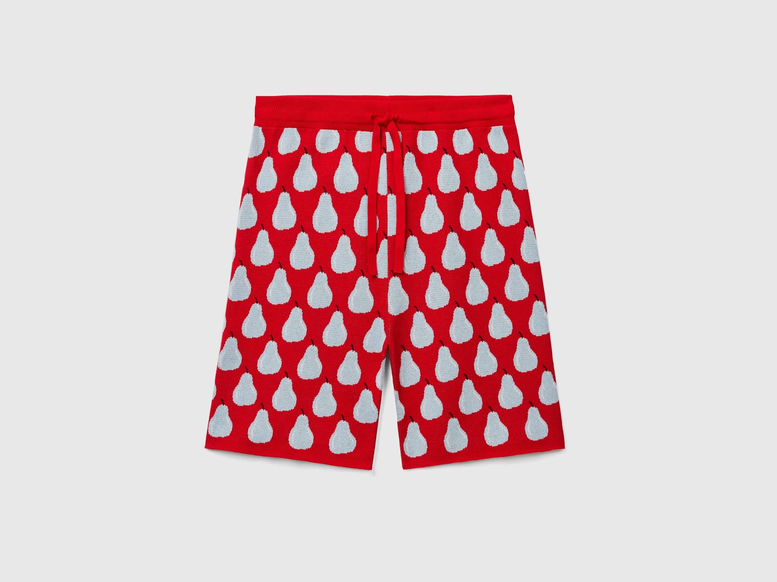 Bermudas with fruit pattern