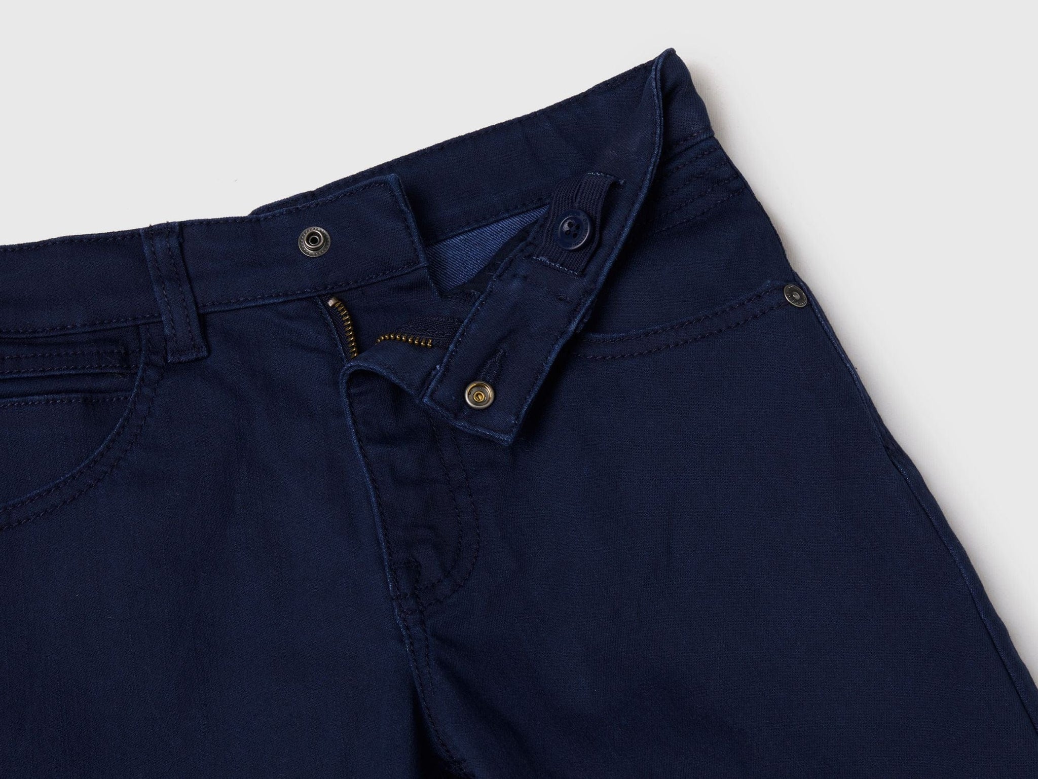 برمودا ضيقة