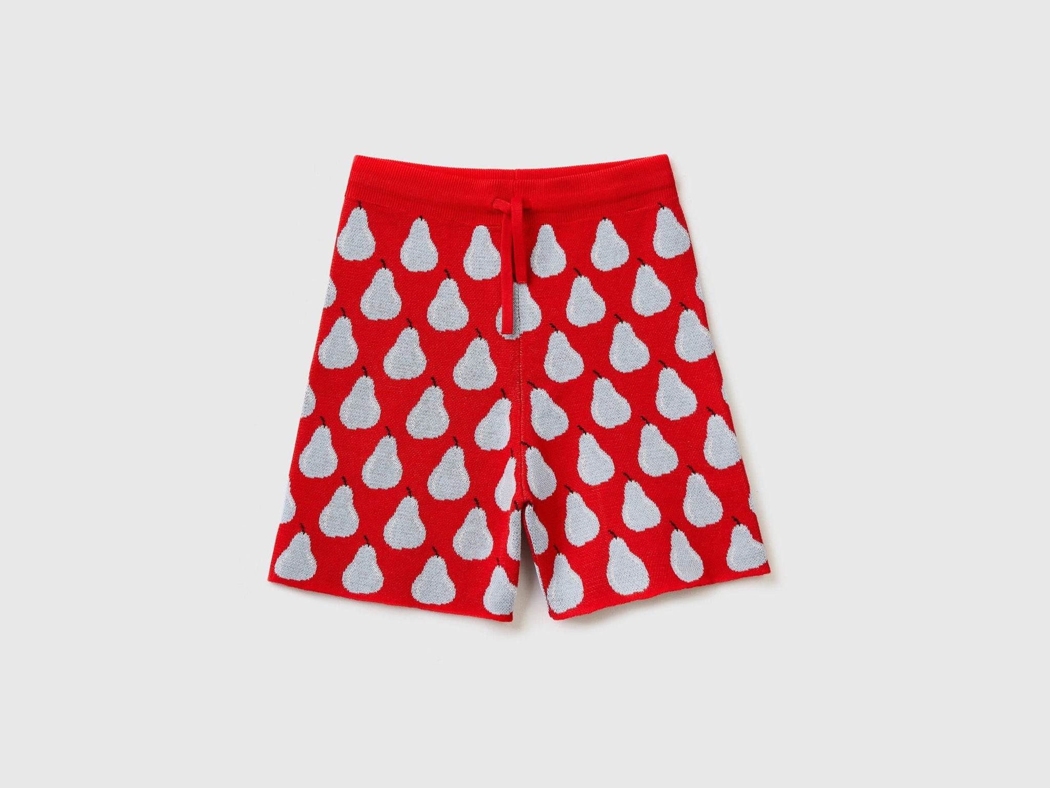 Bermudas with fruit pattern