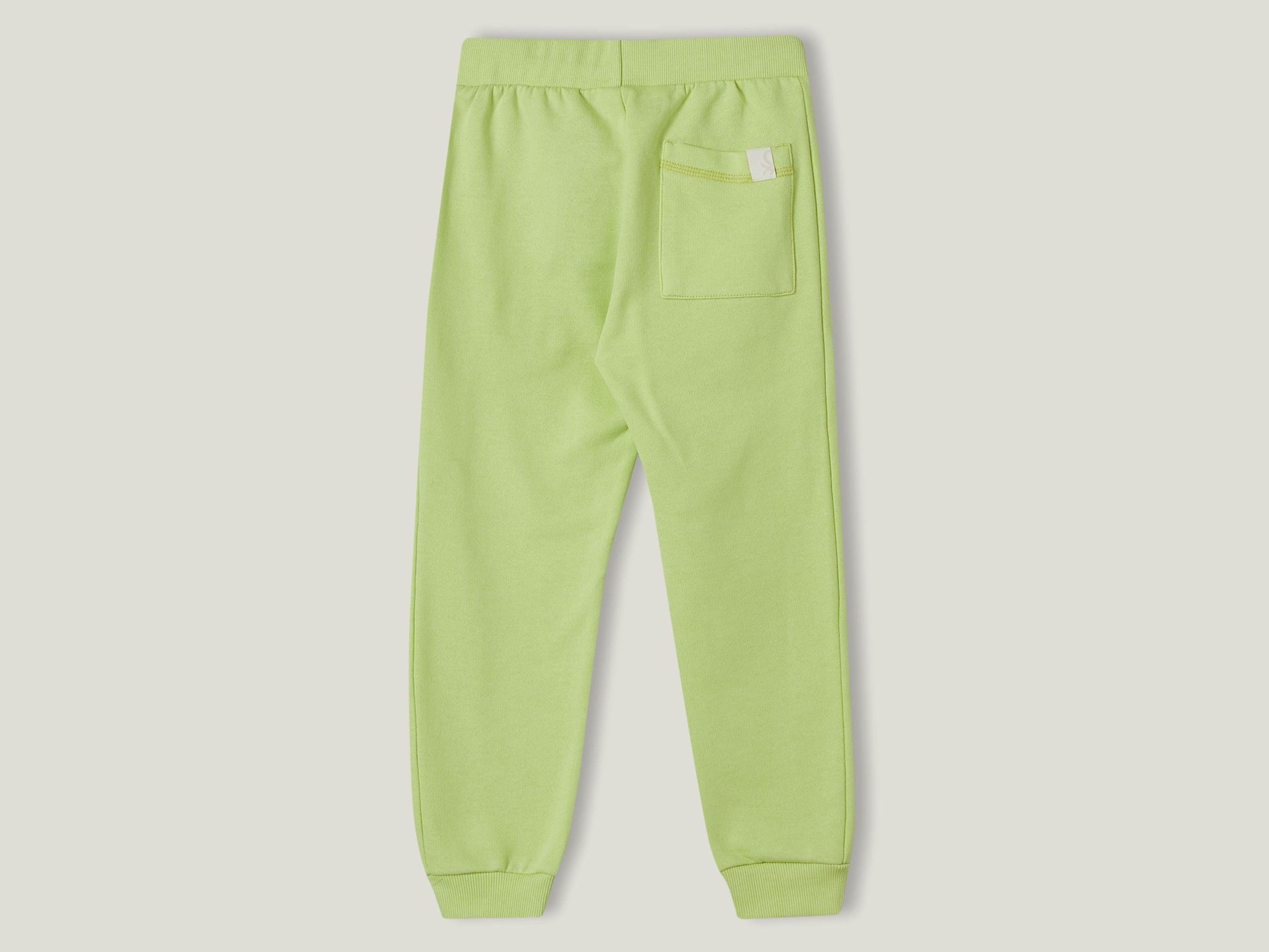 بنطال رياضي من قماش مُعاد تدويره