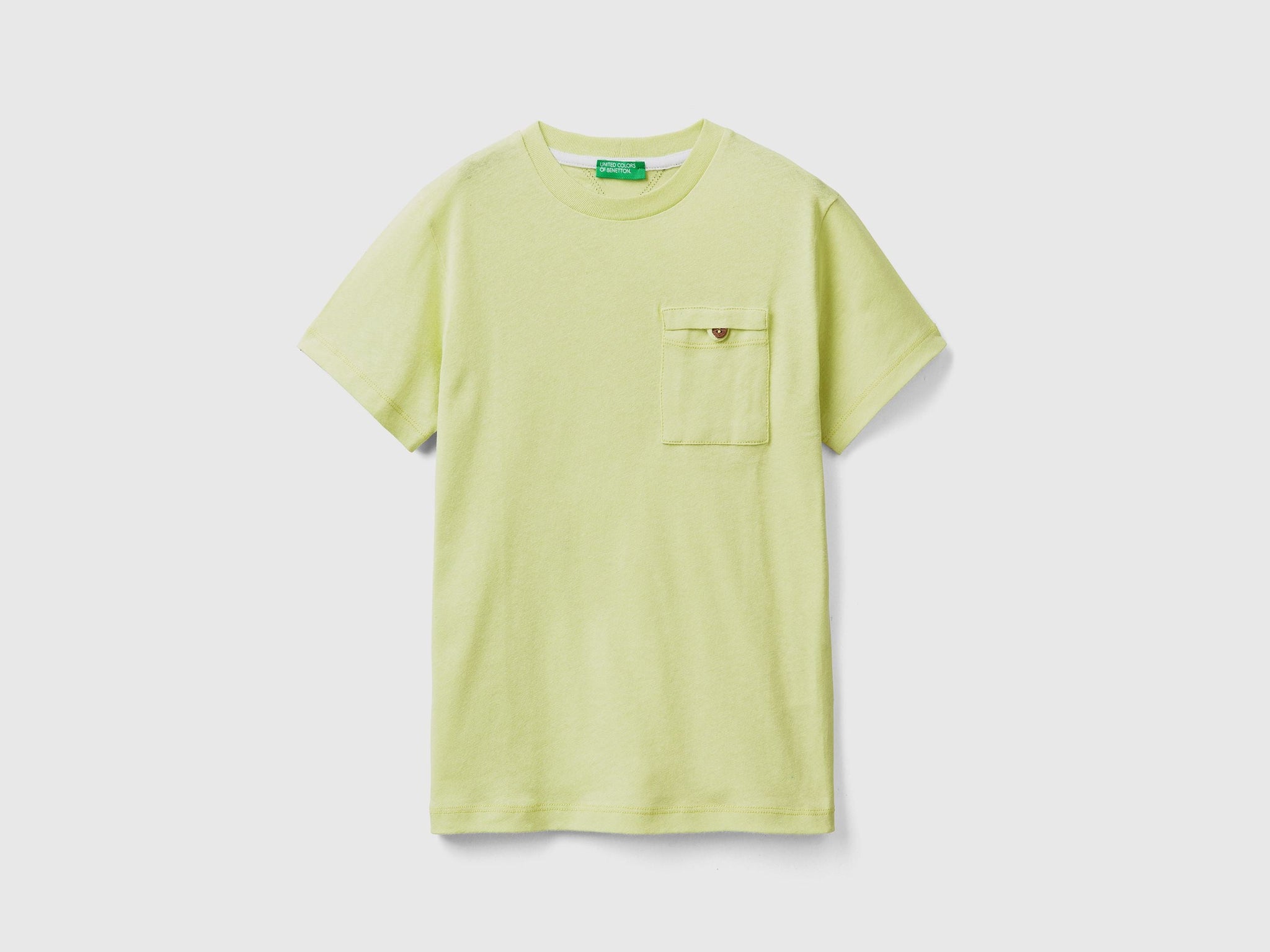 Linen blend t-shirt with pocket