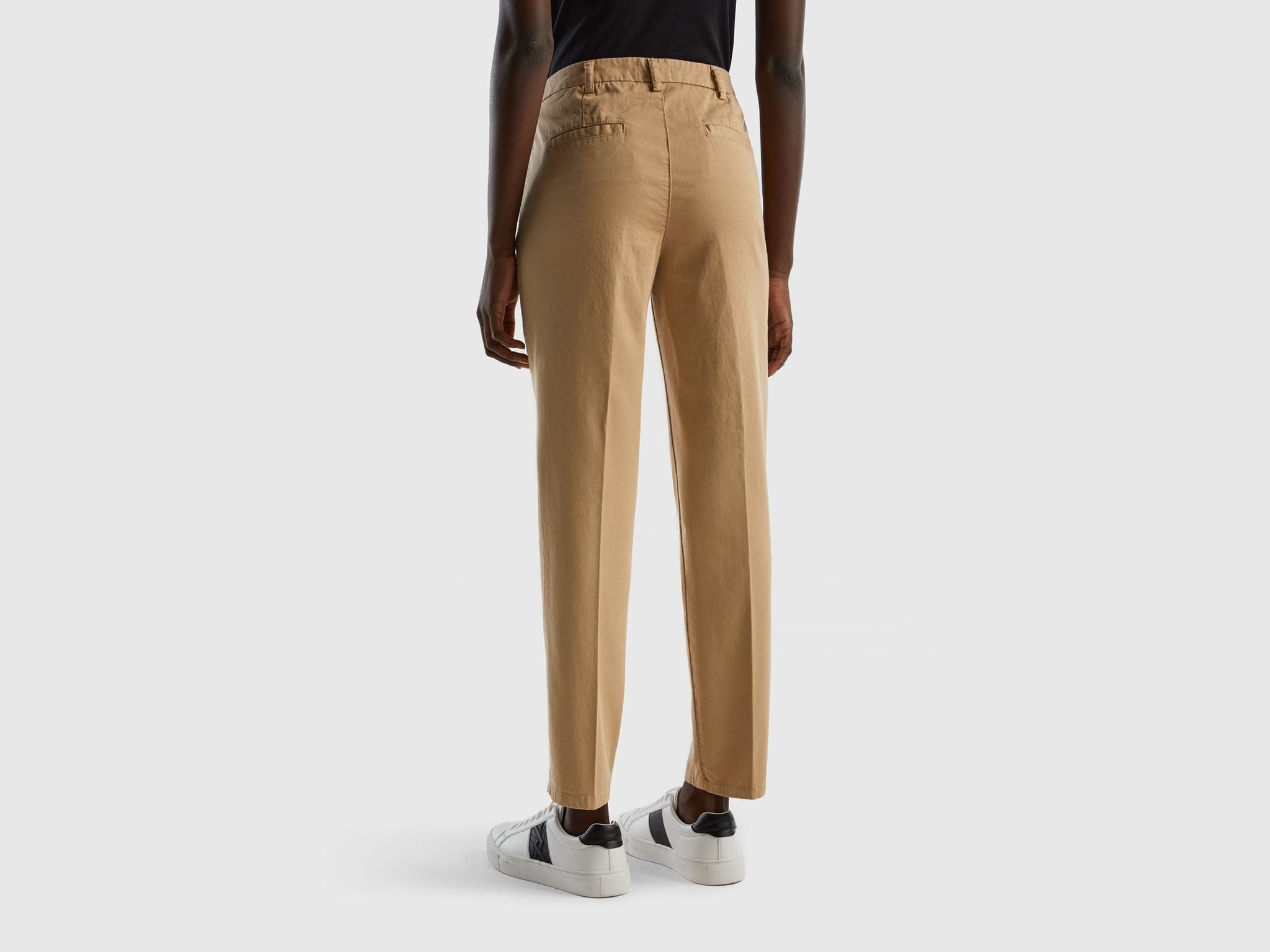 بنطال قطني ضيق