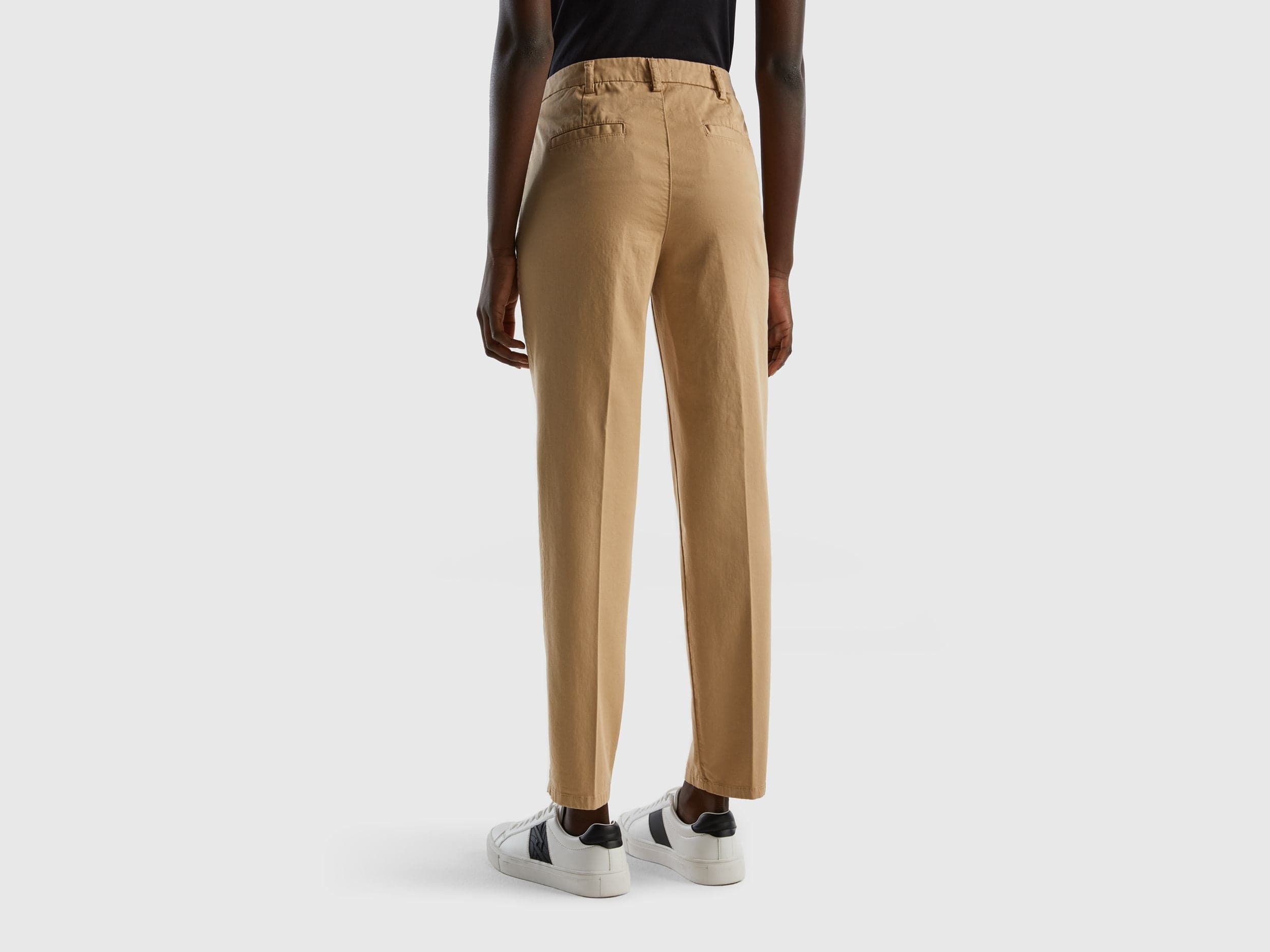 بنطال قطني ضيق